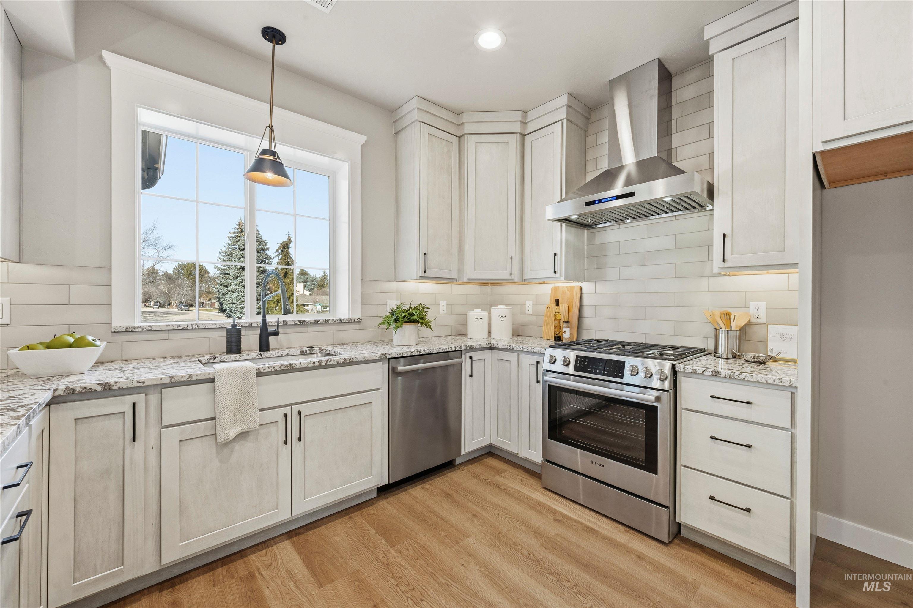 10093 W McMillan Rd, Boise, Idaho 83704, 4 Bedrooms, 3.5 Bathrooms, Residential For Sale, Price $650,000,MLS 98974388