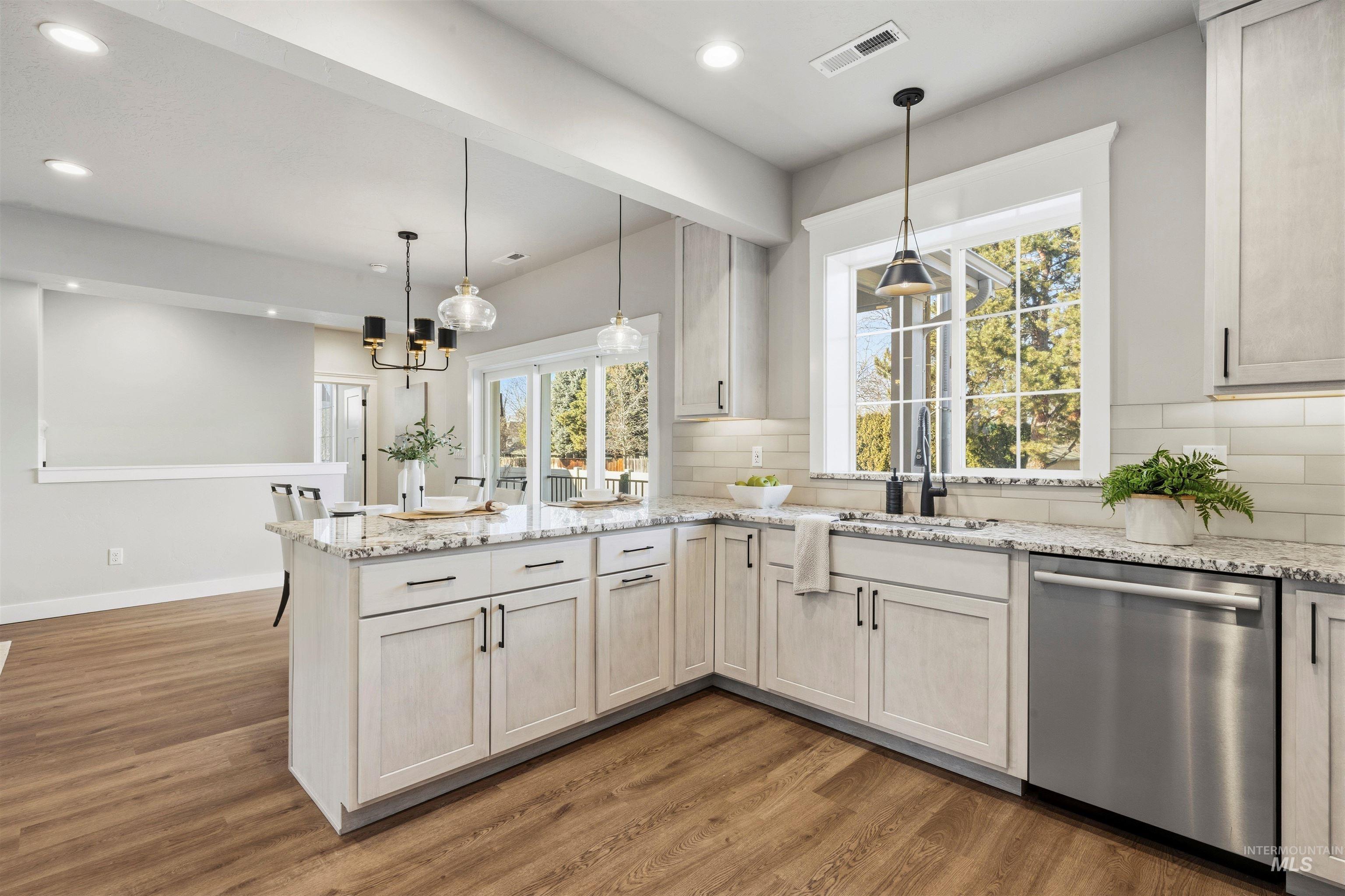 10093 W McMillan Rd, Boise, Idaho 83704, 4 Bedrooms, 3.5 Bathrooms, Residential For Sale, Price $650,000,MLS 98974388