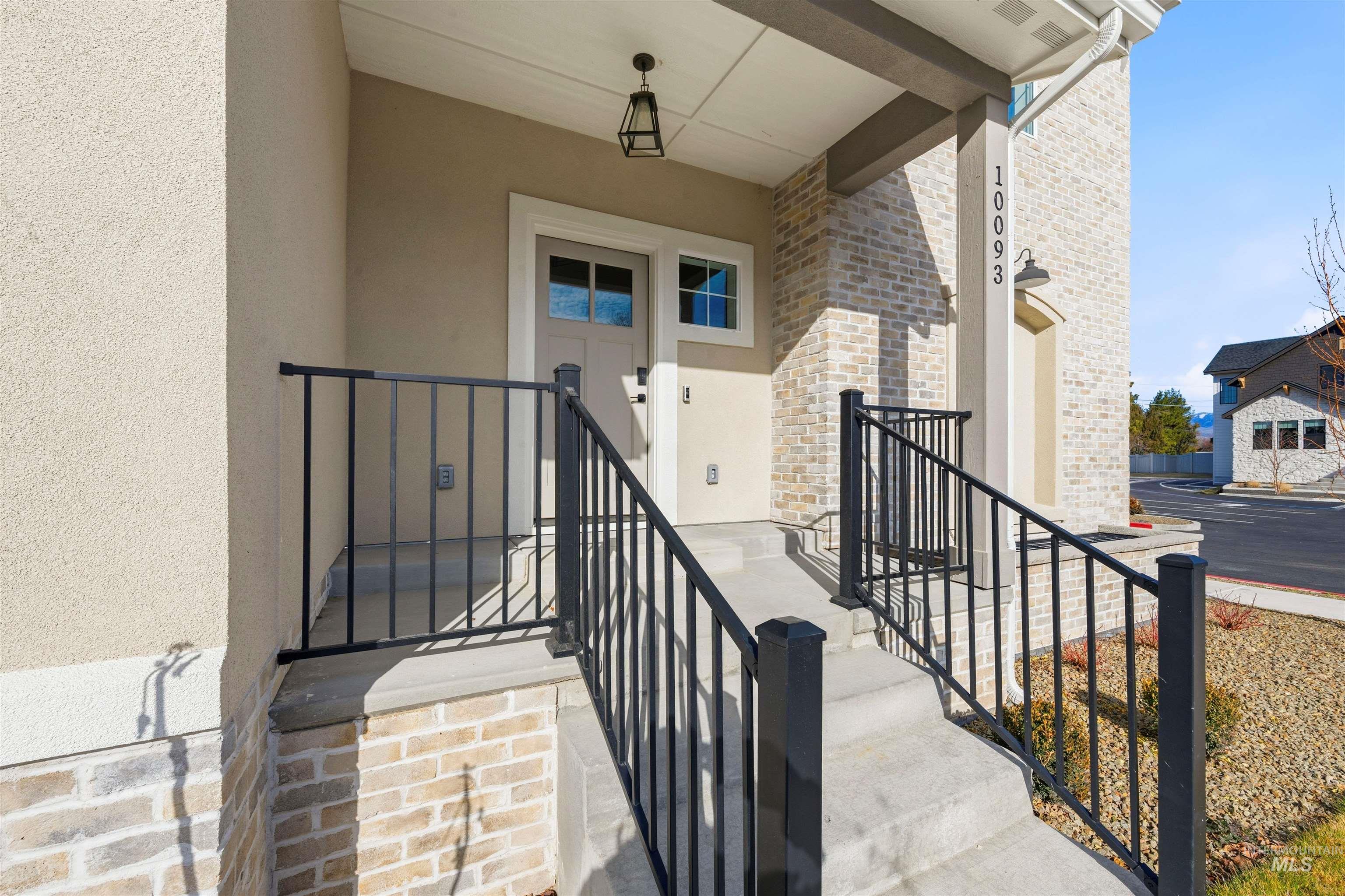 10093 W McMillan Rd, Boise, Idaho 83704, 3 Bedrooms, 2.5 Bathrooms, Residential Income For Sale, Price $650,000,MLS 98974389