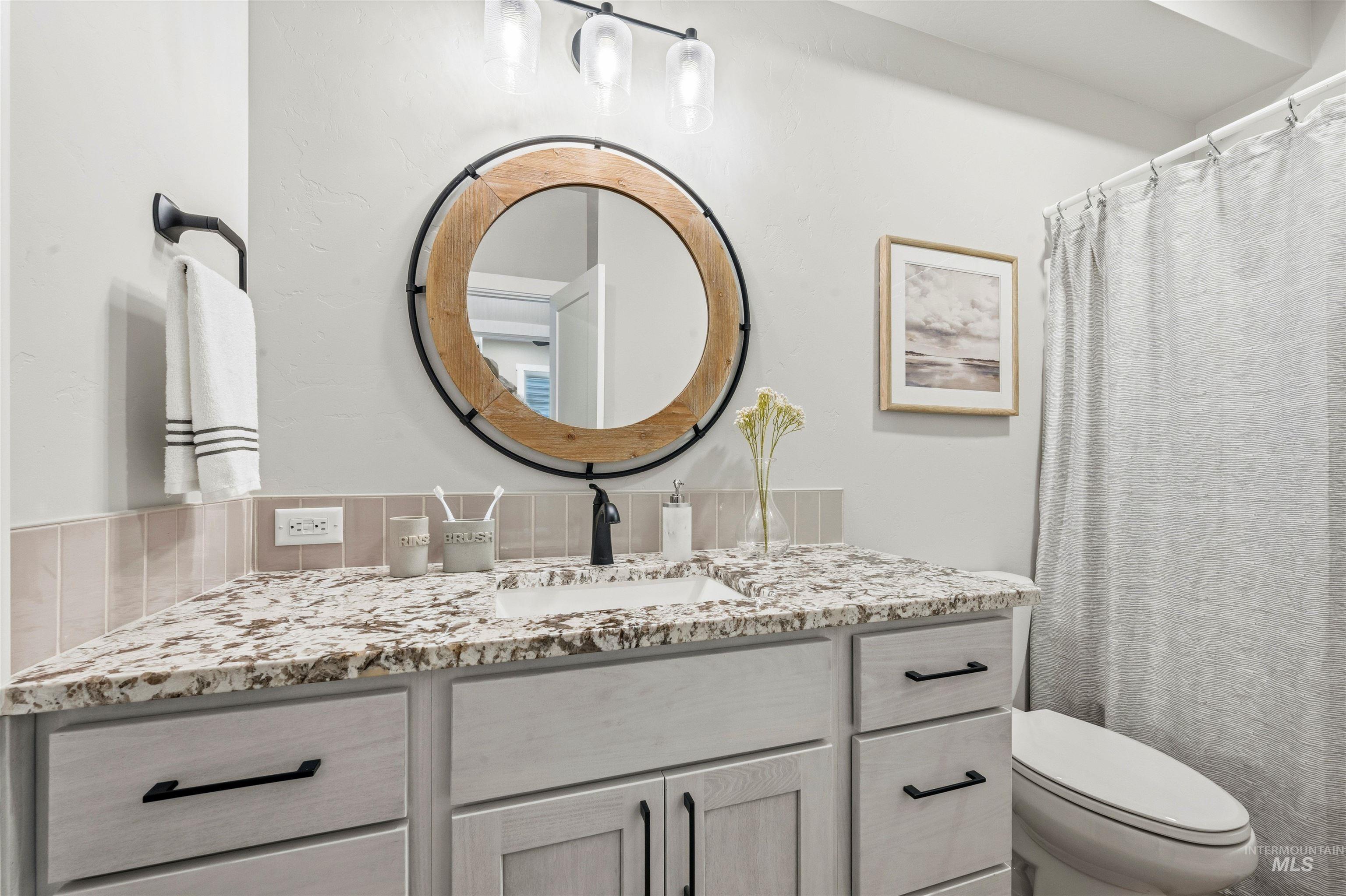 10093 W McMillan Rd, Boise, Idaho 83704, 3 Bedrooms, 2.5 Bathrooms, Residential Income For Sale, Price $650,000,MLS 98974389