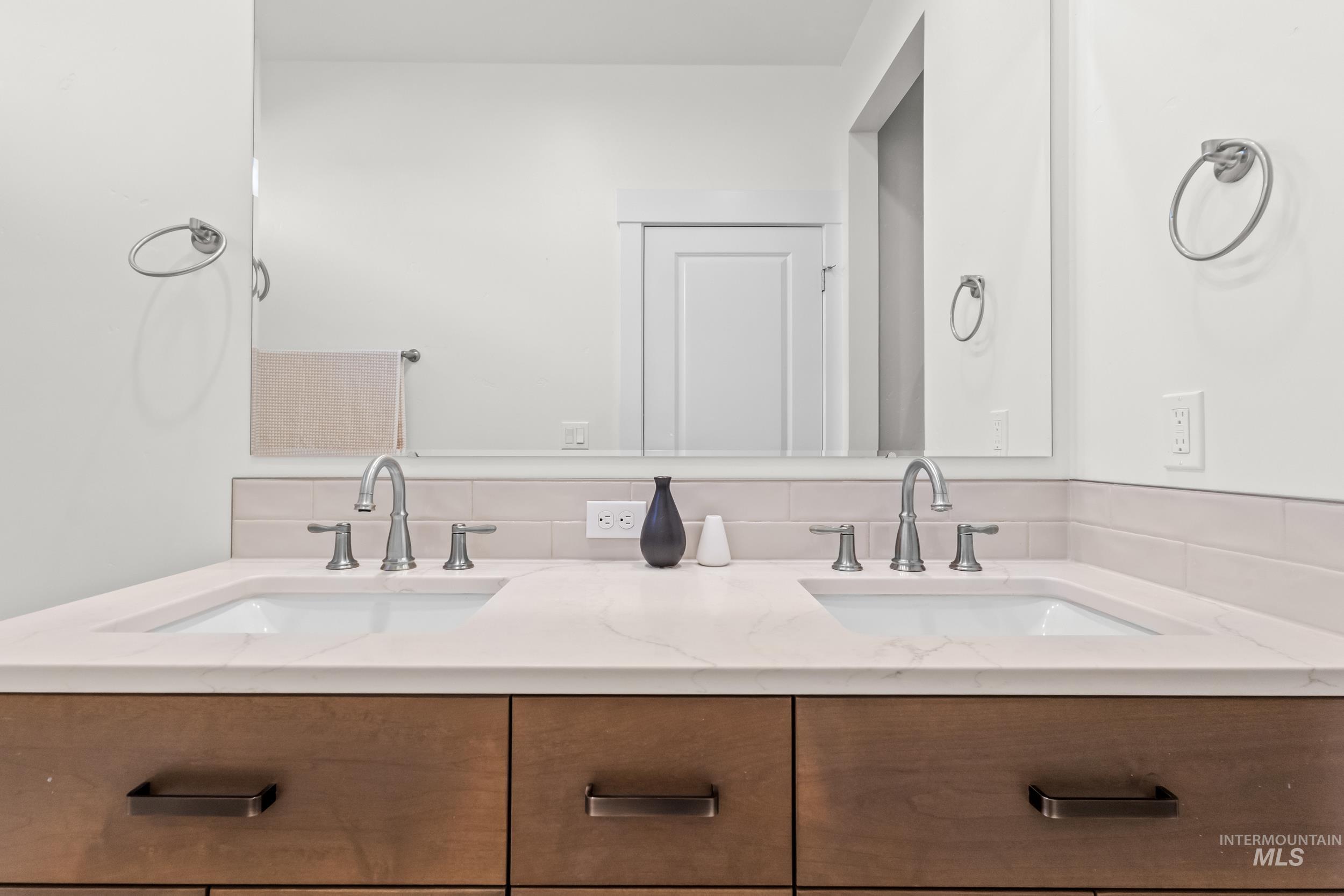 9058 W Virginia City Drive, Star, Idaho 83669, 3 Bedrooms, 2 Bathrooms, Residential For Sale, Price $490,000,MLS 98974390