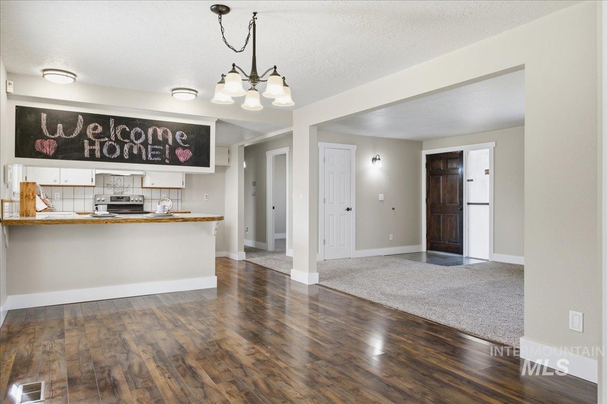 1204 Teton Ave, Caldwell, Idaho 83605, 3 Bedrooms, 2 Bathrooms, Residential For Sale, Price $438,000,MLS 98974392