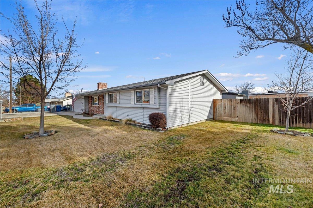 1204 Teton Ave, Caldwell, Idaho 83605, 3 Bedrooms, 2 Bathrooms, Residential For Sale, Price $438,000,MLS 98974392