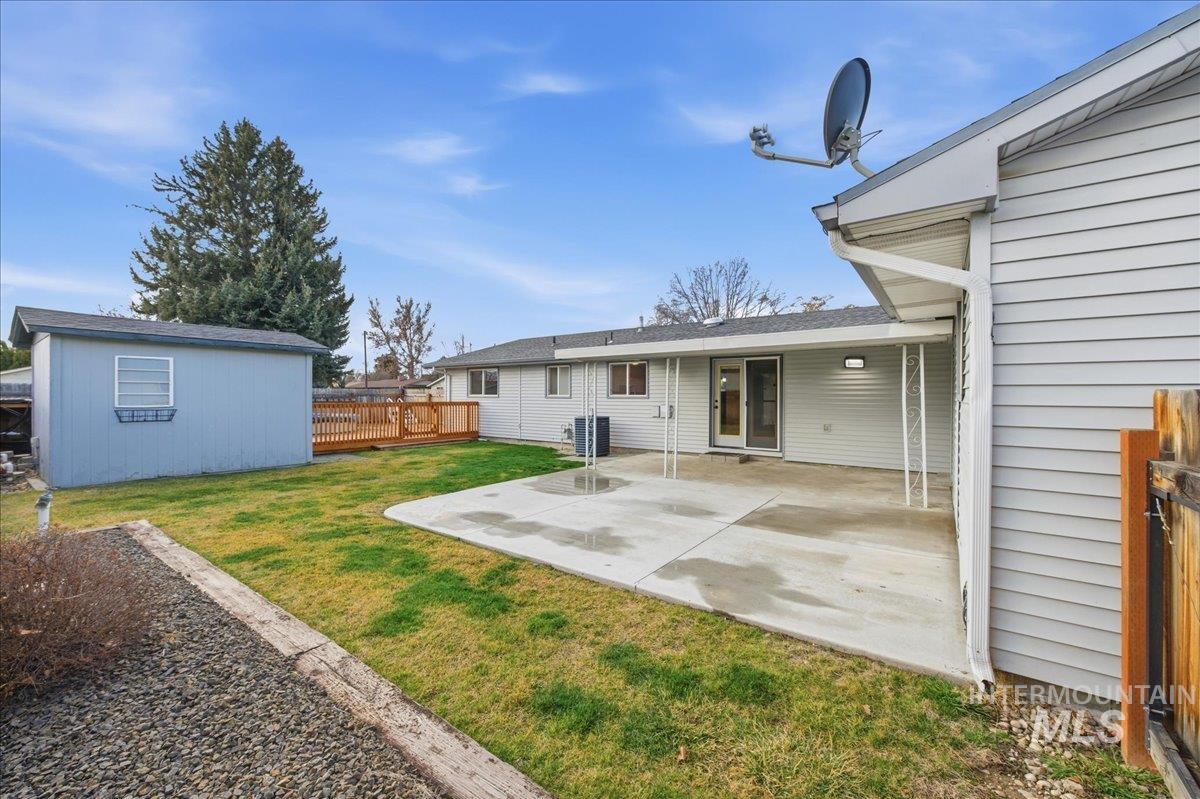 1204 Teton Ave, Caldwell, Idaho 83605, 3 Bedrooms, 2 Bathrooms, Residential For Sale, Price $438,000,MLS 98974392