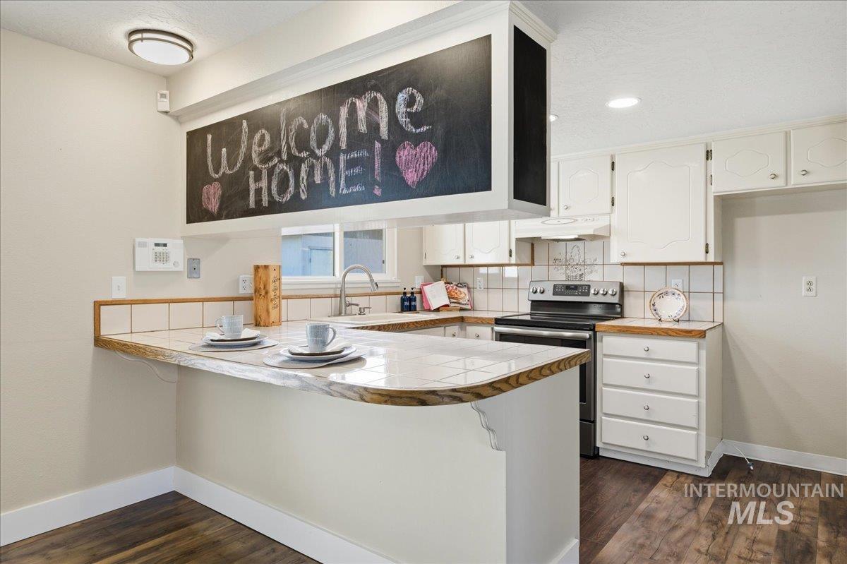 1204 Teton Ave, Caldwell, Idaho 83605, 3 Bedrooms, 2 Bathrooms, Residential For Sale, Price $438,000,MLS 98974392