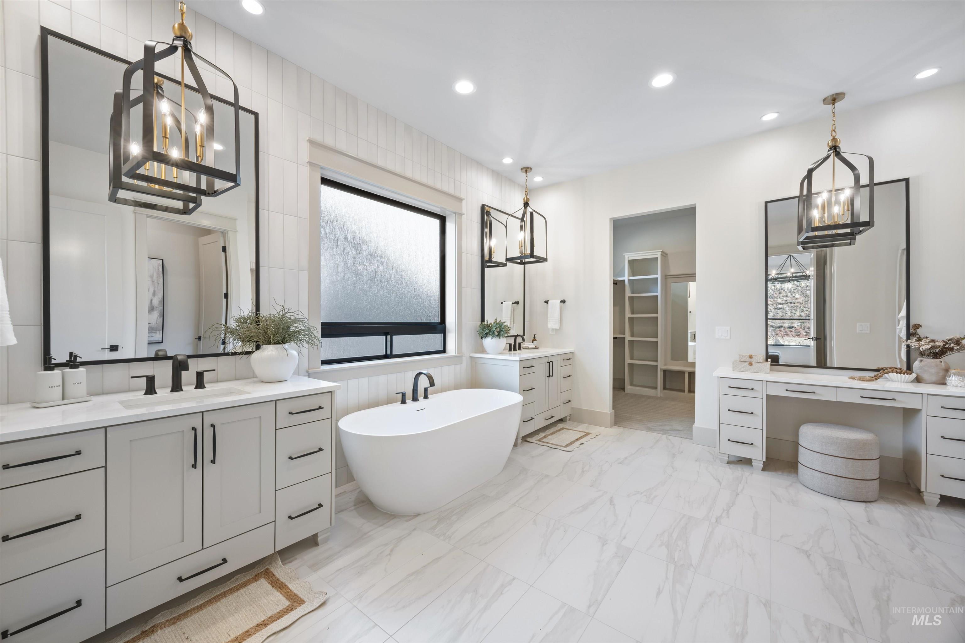 10685 N Badger Canyon Pl., Boise, Idaho 83714, 4 Bedrooms, 3.5 Bathrooms, Residential For Sale, Price $1,599,777,MLS 98974393