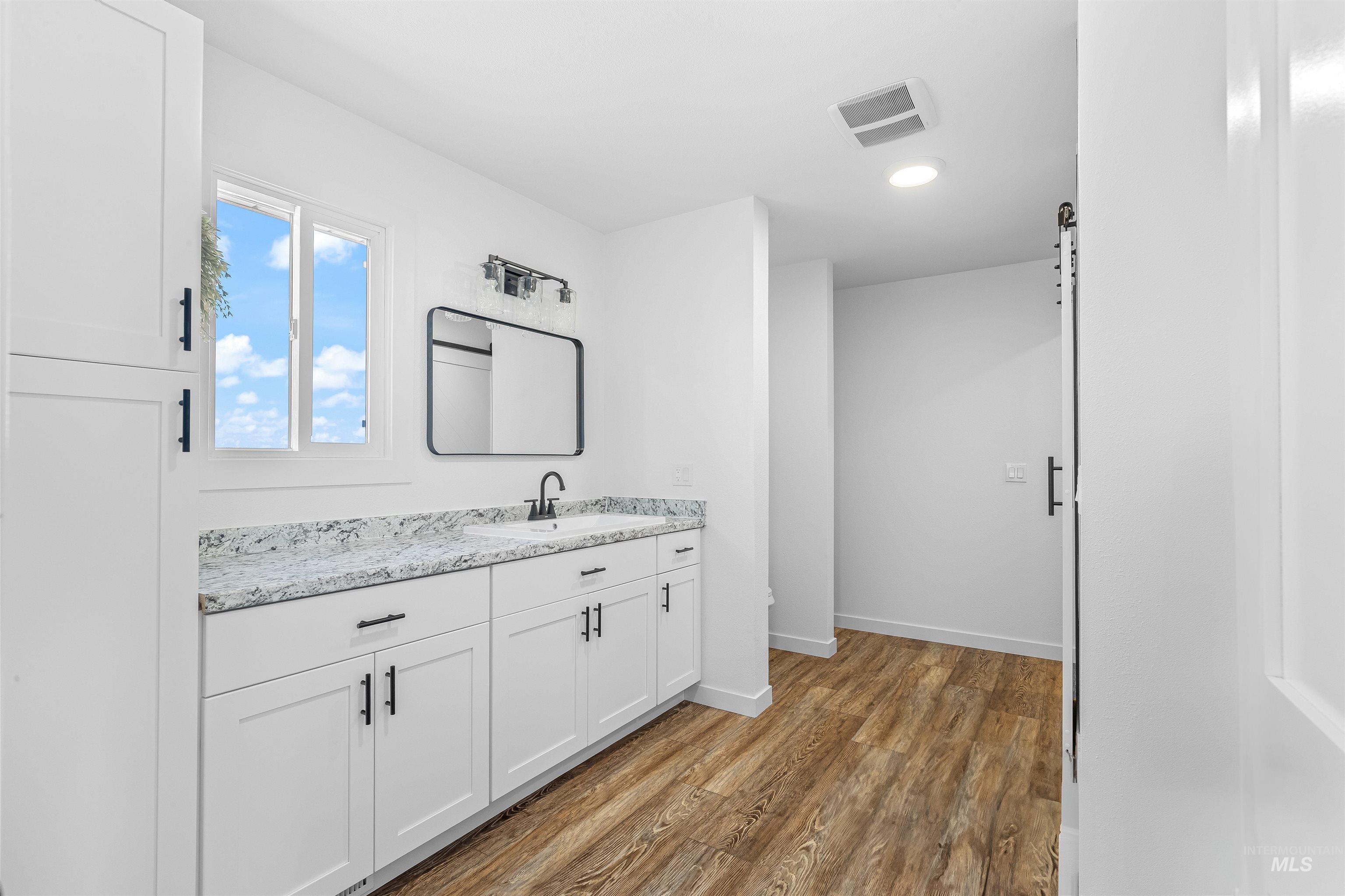 123 Glory Ln, Orofino, Idaho 83544, 3 Bedrooms, 3 Bathrooms, Residential For Sale, Price $549,000,MLS 98974398