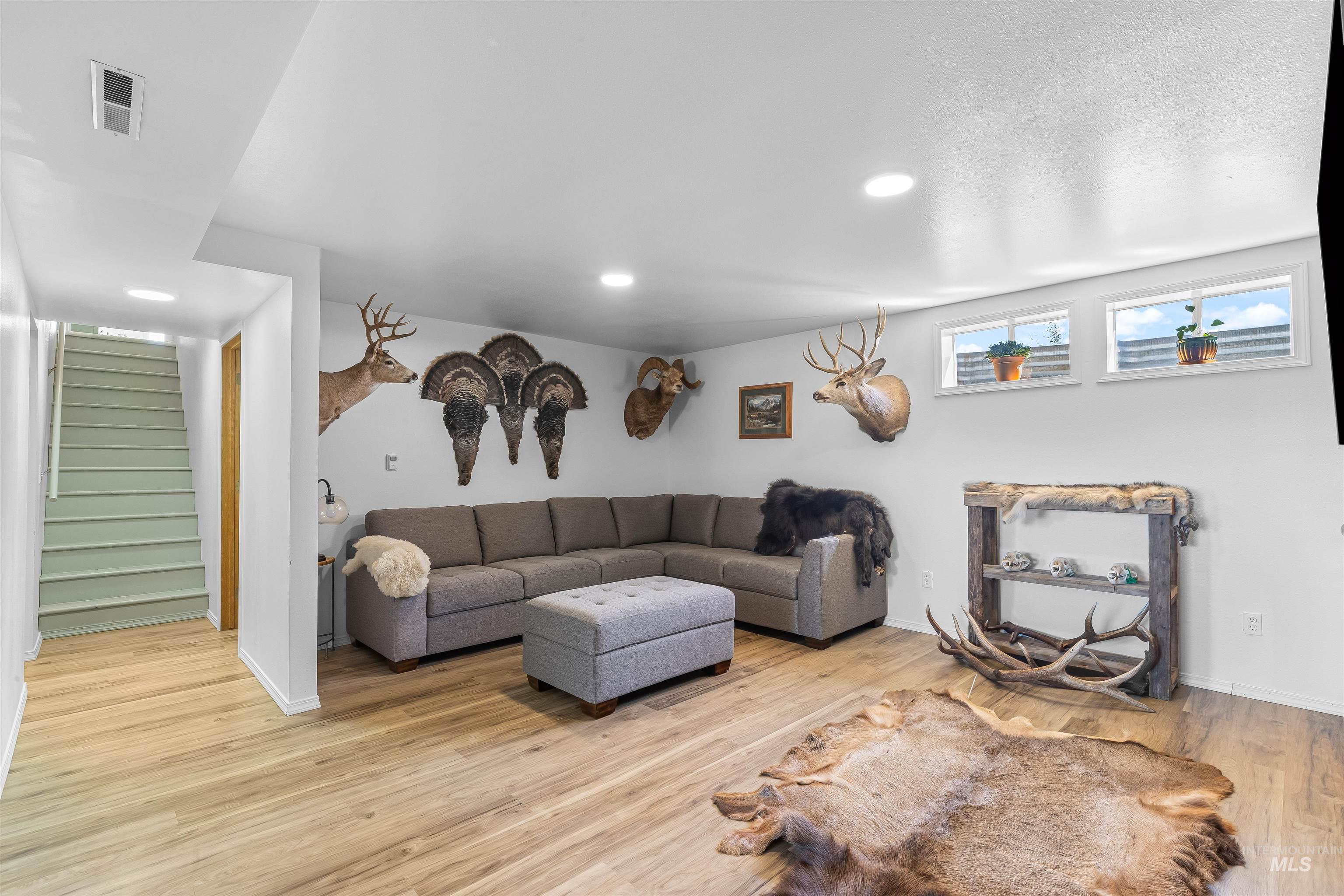 123 Glory Ln, Orofino, Idaho 83544, 3 Bedrooms, 3 Bathrooms, Residential For Sale, Price $549,000,MLS 98974398