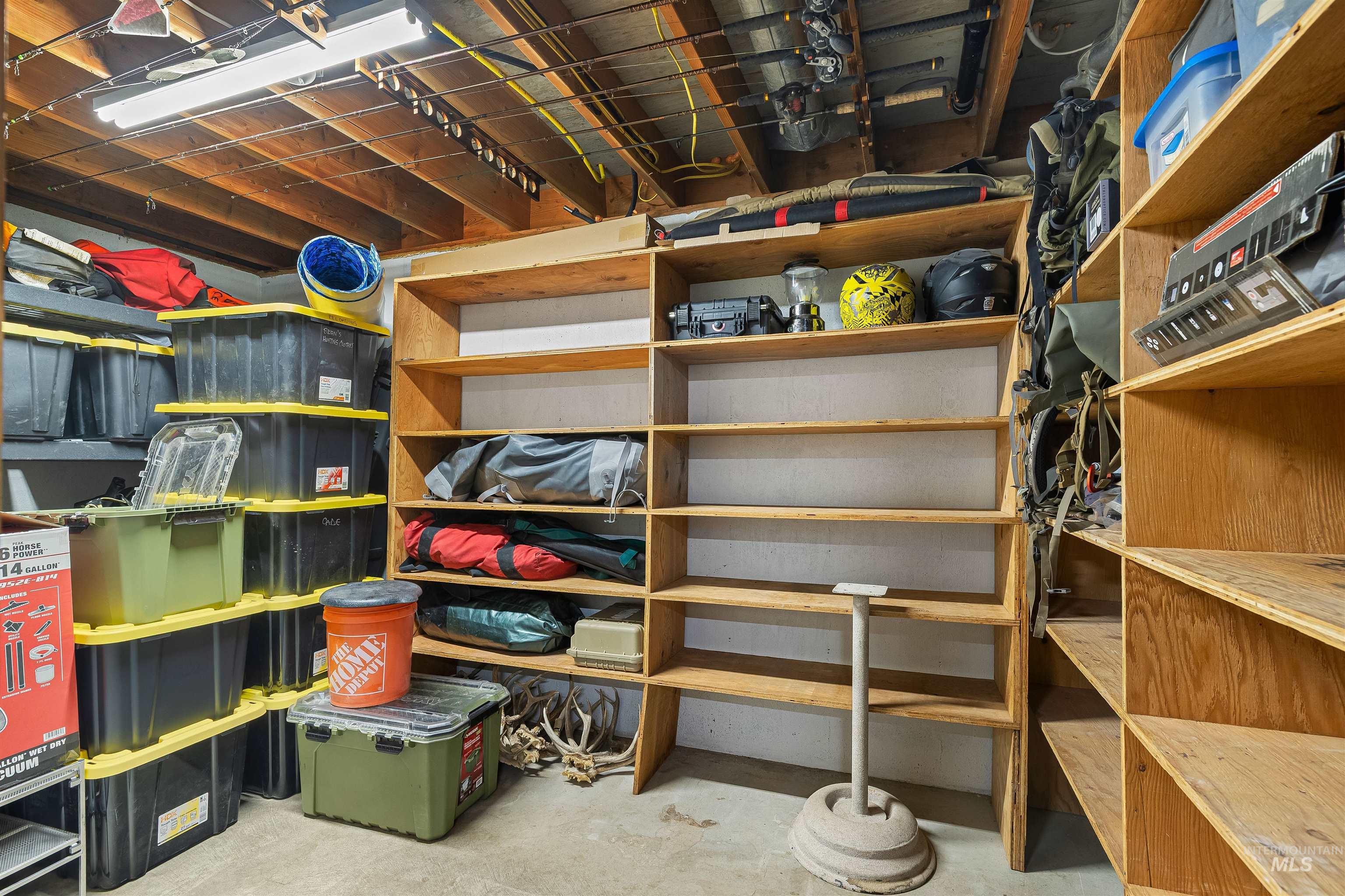 123 Glory Ln, Orofino, Idaho 83544, 3 Bedrooms, 3 Bathrooms, Residential For Sale, Price $549,000,MLS 98974398