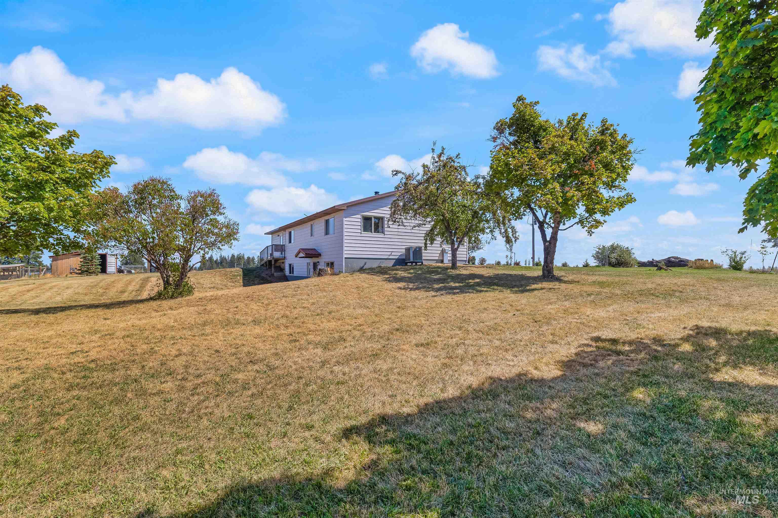 123 Glory Ln, Orofino, Idaho 83544, 3 Bedrooms, 3 Bathrooms, Residential For Sale, Price $549,000,MLS 98974398