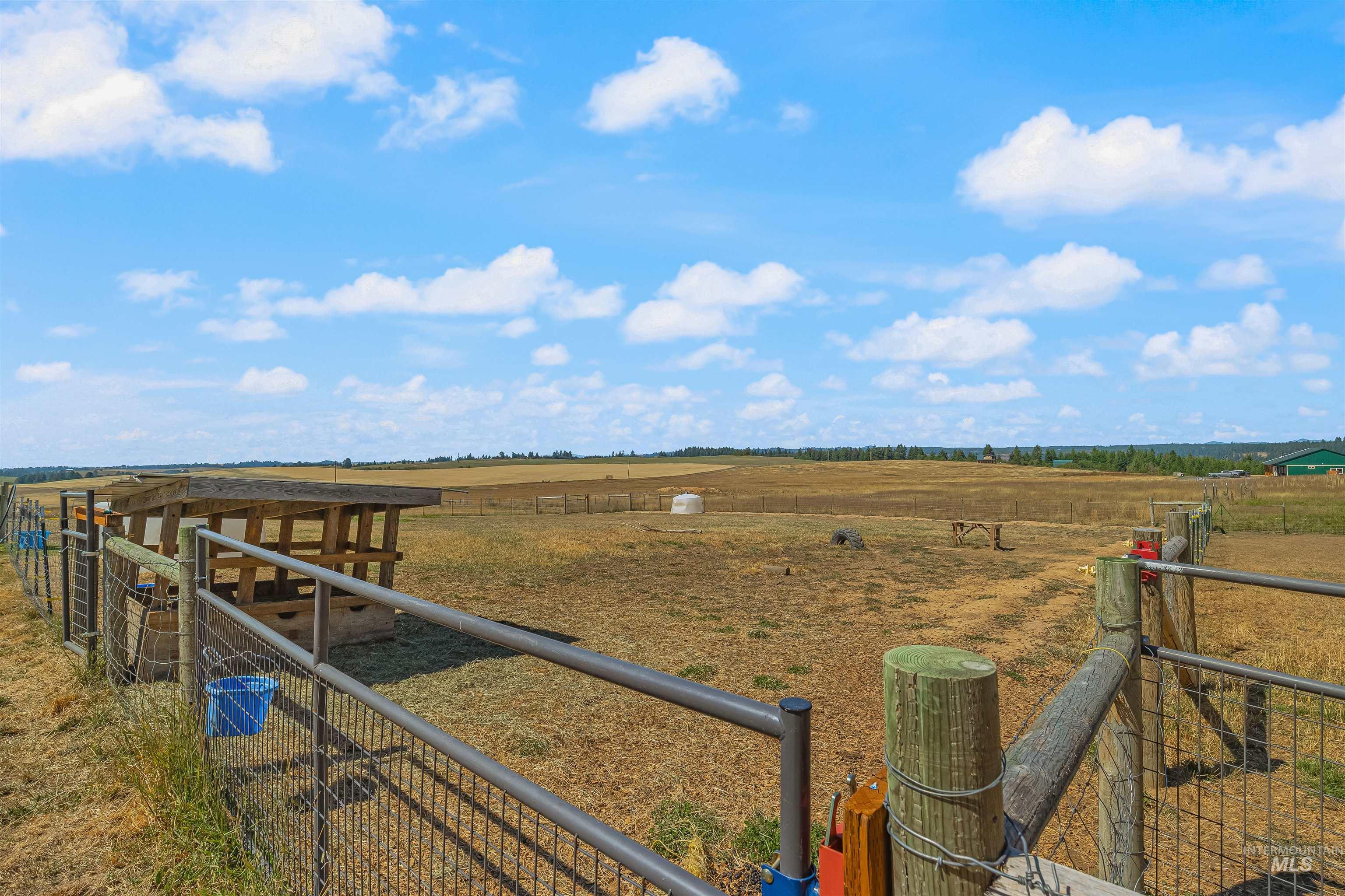 123 Glory Ln, Orofino, Idaho 83544, 3 Bedrooms, 3 Bathrooms, Residential For Sale, Price $549,000,MLS 98974398