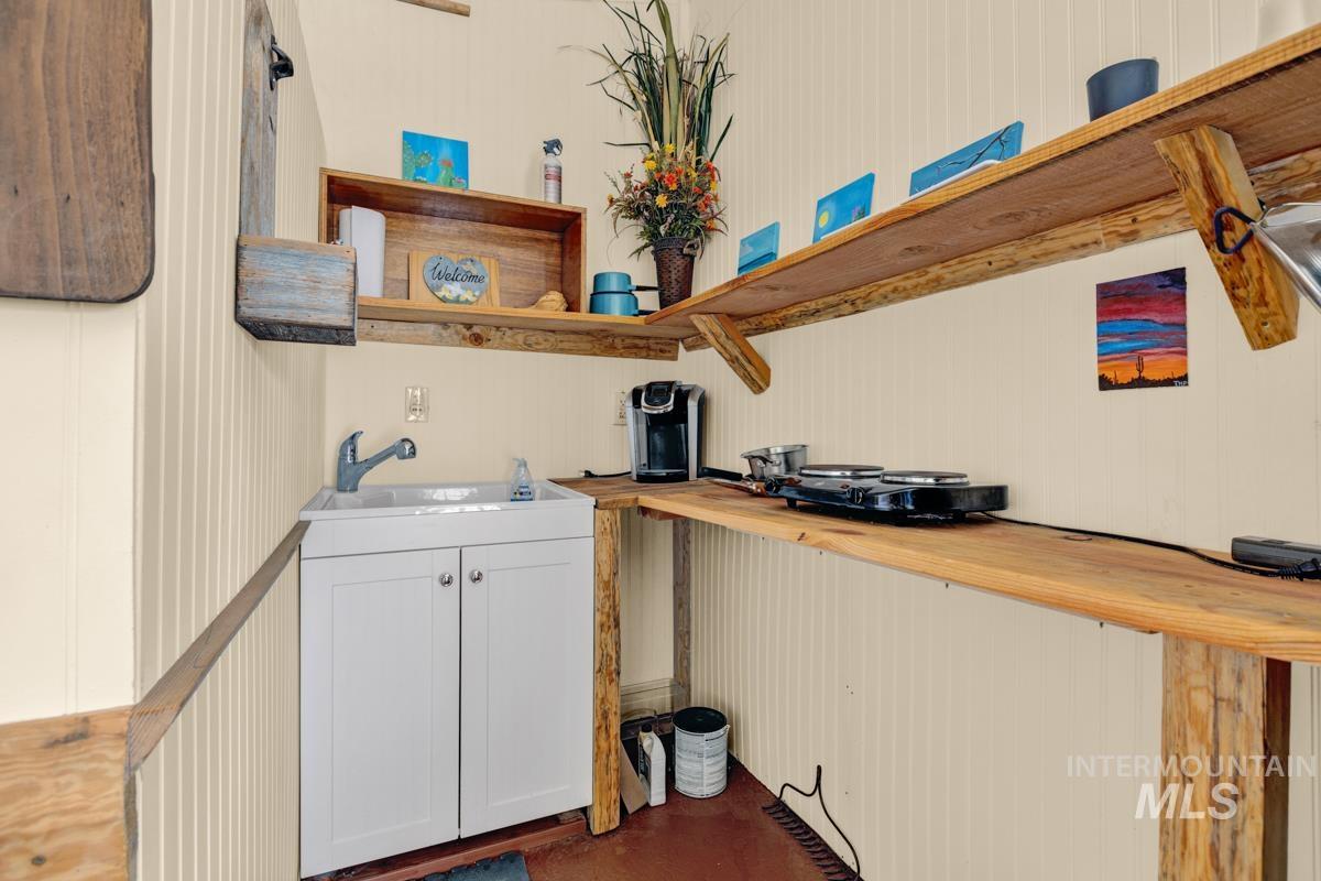 12 Open Road, Garden Valley, Idaho 83622, 2 Bedrooms, 2 Bathrooms, Residential For Sale, Price $839,000,MLS 98974399