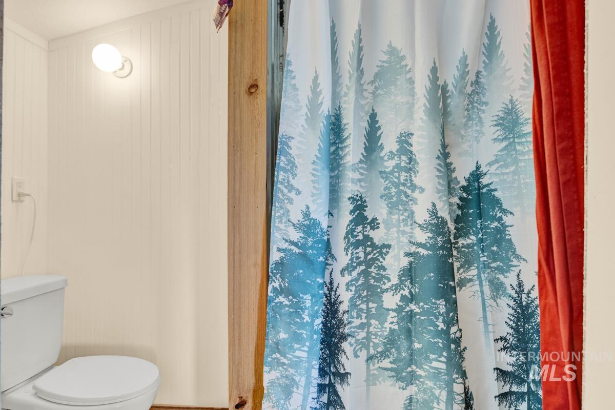 12 Open Road, Garden Valley, Idaho 83622, 2 Bedrooms, 2 Bathrooms, Residential For Sale, Price $839,000,MLS 98974399