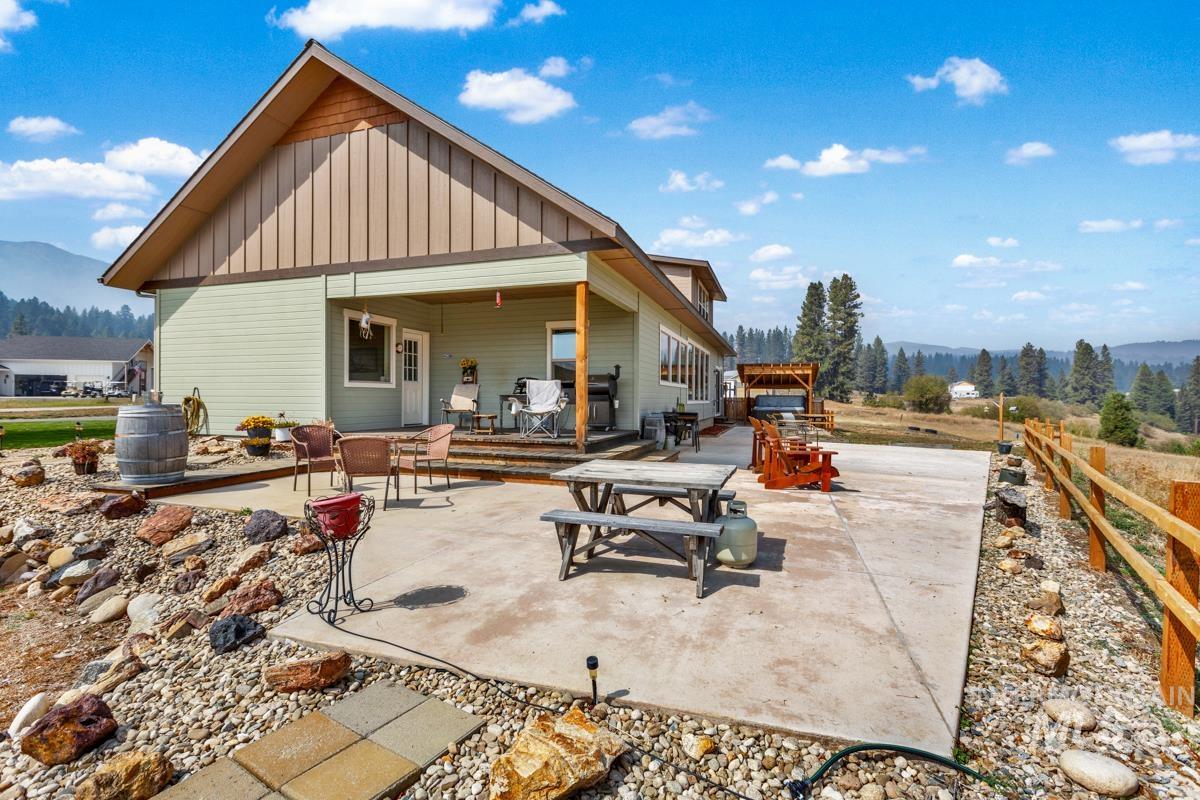12 Open Road, Garden Valley, Idaho 83622, 2 Bedrooms, 2 Bathrooms, Residential For Sale, Price $839,000,MLS 98974399