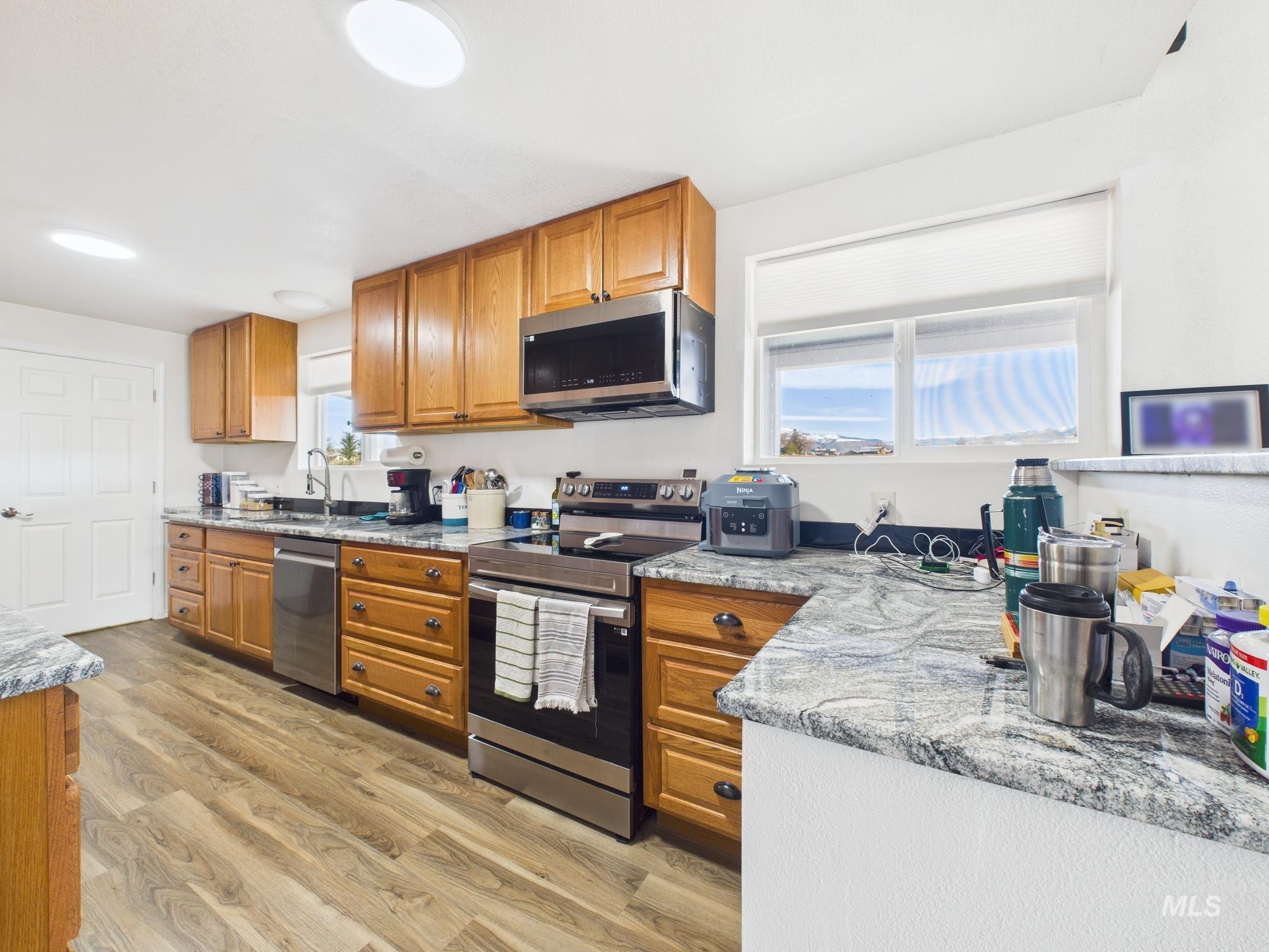 1086 Highland, Mesa, Idaho 83643, 3 Bedrooms, 2 Bathrooms, Residential For Sale, Price $525,000,MLS 98974401