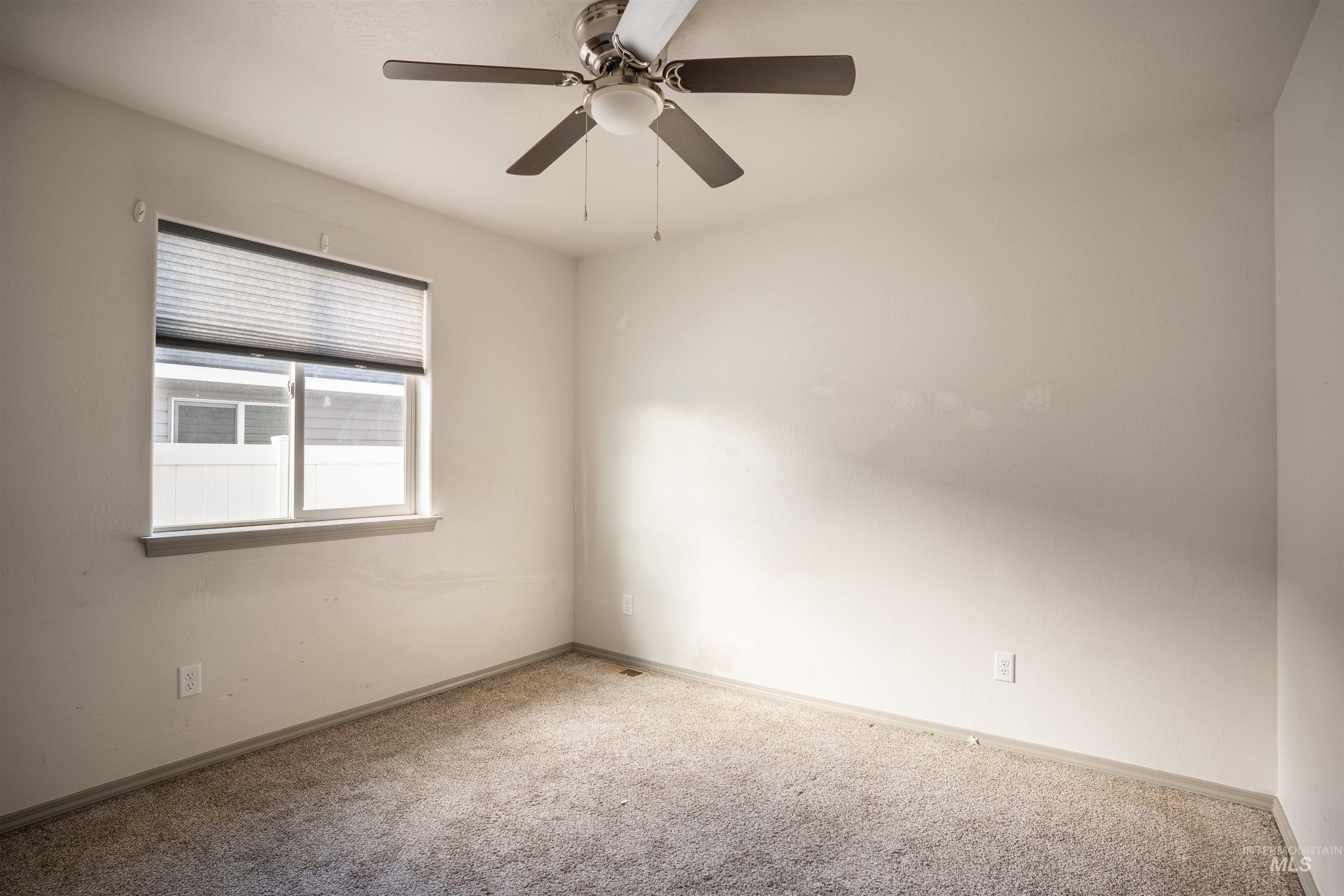 808 E Ave J, Jerome, Idaho 83338, 3 Bedrooms, 2 Bathrooms, Residential For Sale, Price $430,000,MLS 98974402