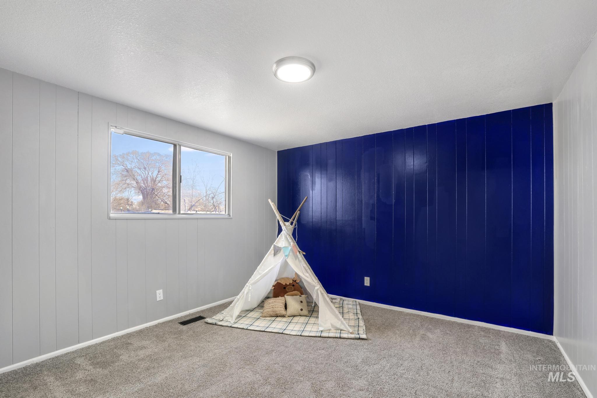 1840 V St, Heyburn, Idaho 83336, 3 Bedrooms, 1 Bathroom, Residential For Sale, Price $265,000,MLS 98974404