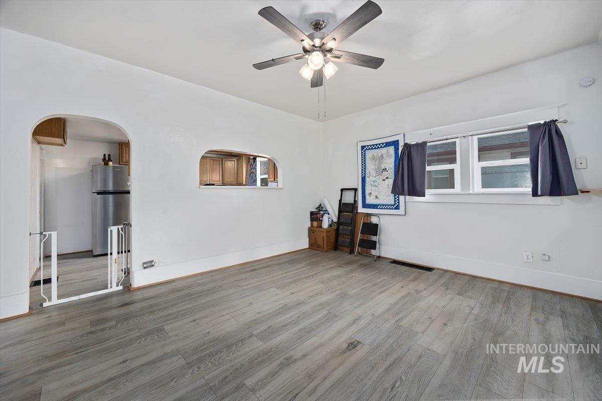 320 B Ave E, Jerome, Idaho 83338, 3 Bedrooms, 1 Bathroom, Residential For Sale, Price $240,000,MLS 98974408