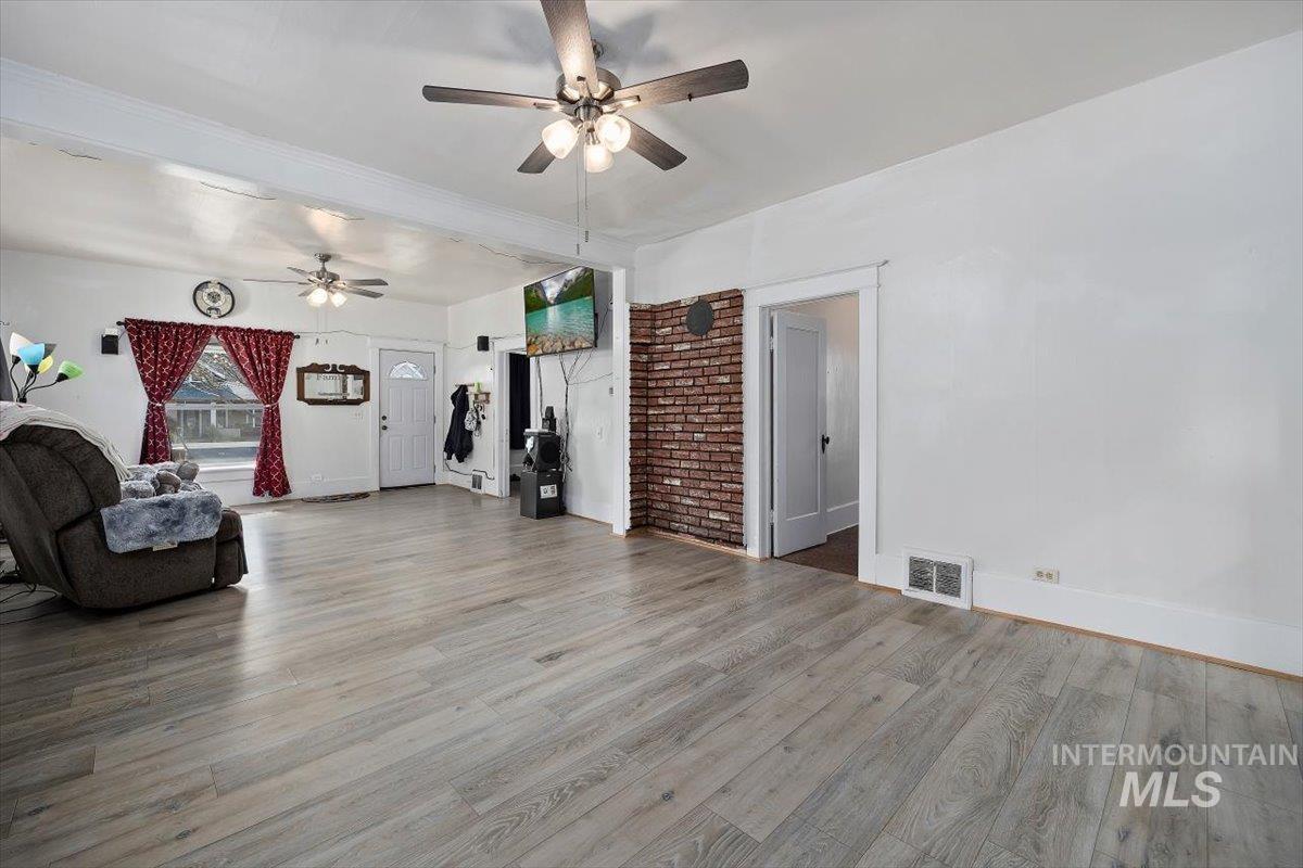 320 B Ave E, Jerome, Idaho 83338, 3 Bedrooms, 1 Bathroom, Residential For Sale, Price $240,000,MLS 98974408