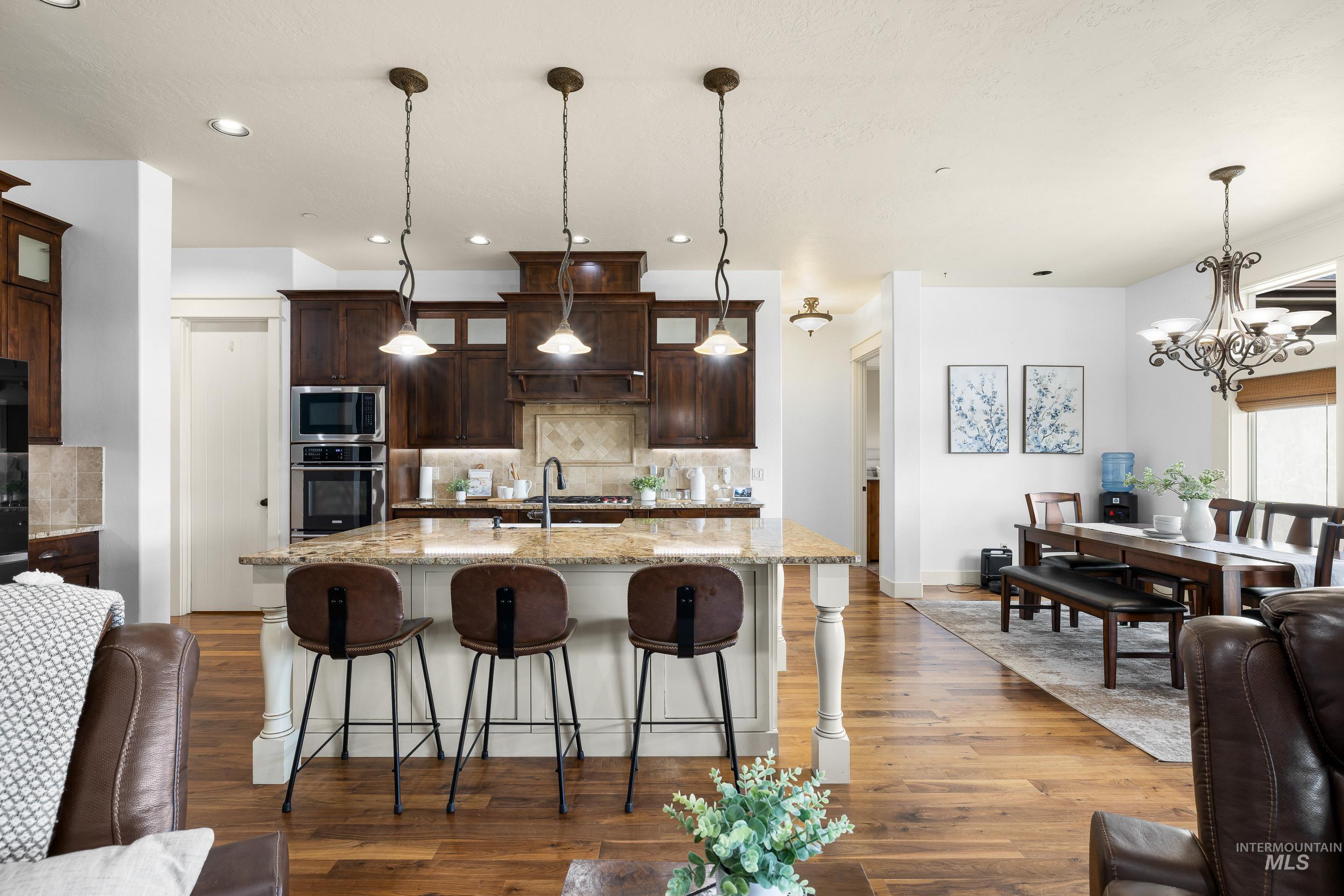 7521 N Grand Ridge Lane, Eagle, Idaho 83616, 3 Bedrooms, 2.5 Bathrooms, Residential For Sale, Price $1,100,000,MLS 98974410