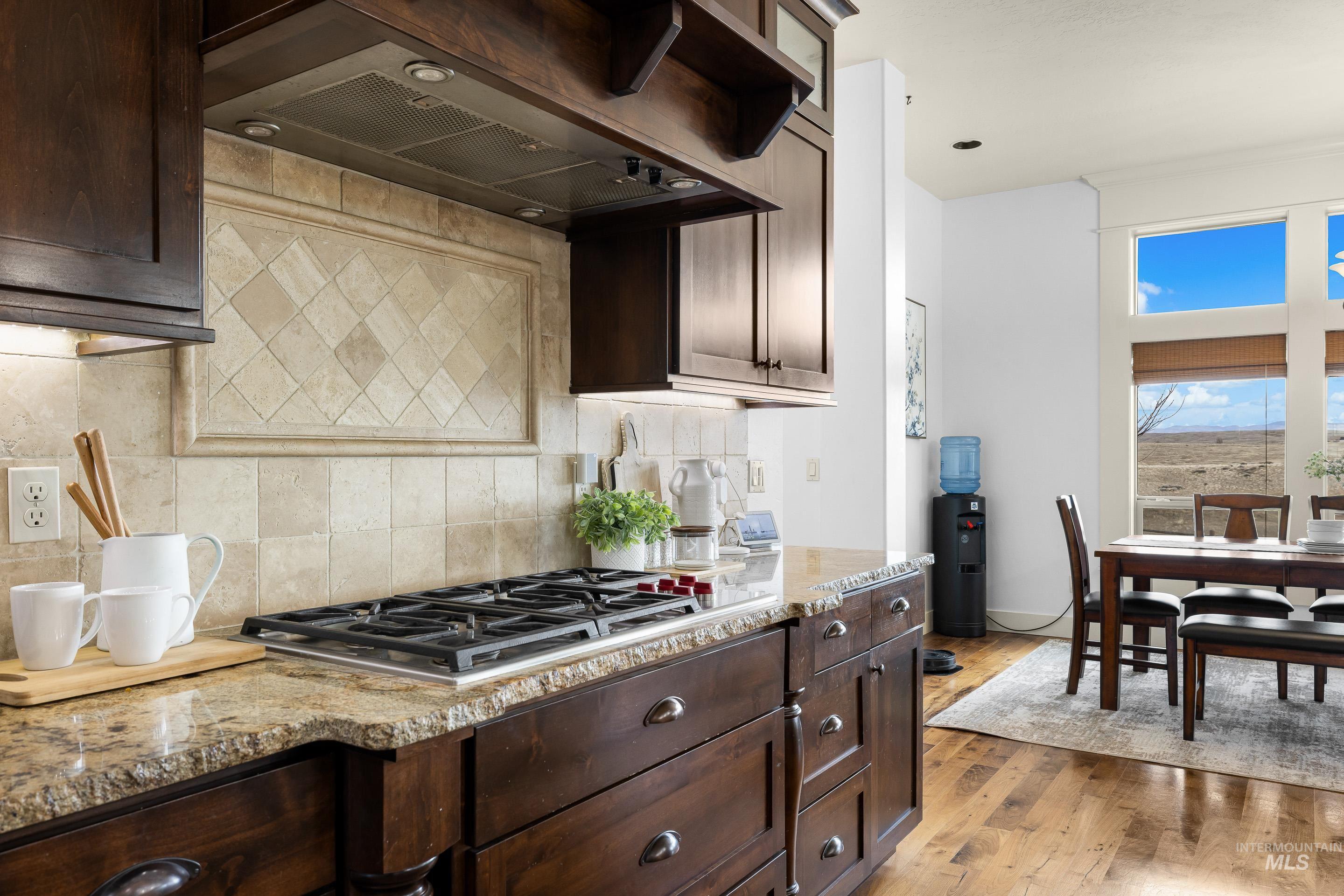 7521 N Grand Ridge Lane, Eagle, Idaho 83616, 3 Bedrooms, 2.5 Bathrooms, Residential For Sale, Price $1,100,000,MLS 98974410