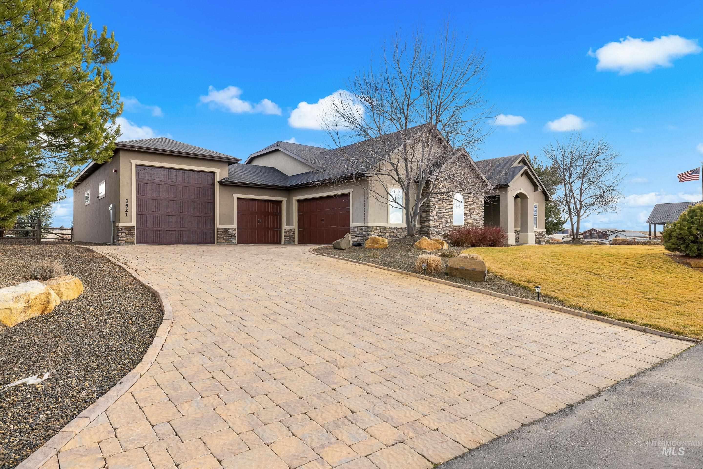 7521 N Grand Ridge Lane, Eagle, Idaho 83616, 3 Bedrooms, 2.5 Bathrooms, Residential For Sale, Price $1,100,000,MLS 98974410