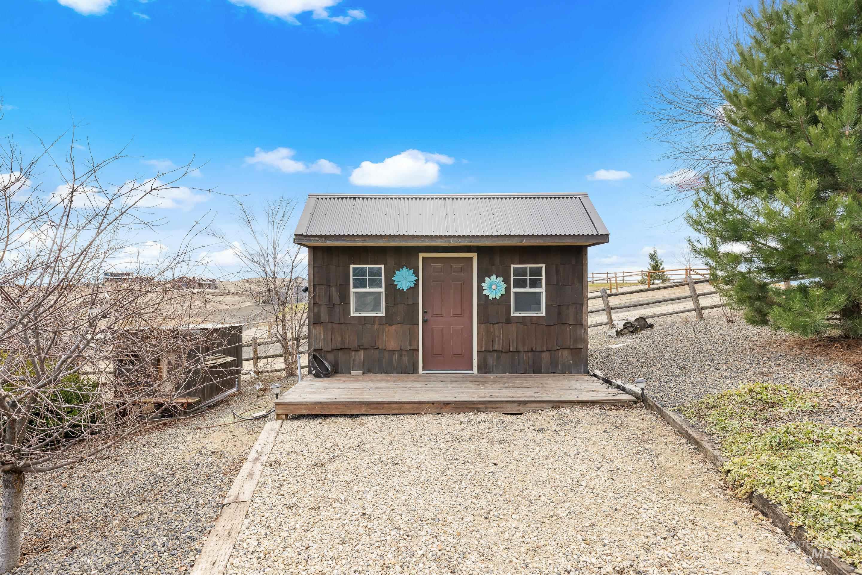 7521 N Grand Ridge Lane, Eagle, Idaho 83616, 3 Bedrooms, 2.5 Bathrooms, Residential For Sale, Price $1,100,000,MLS 98974410