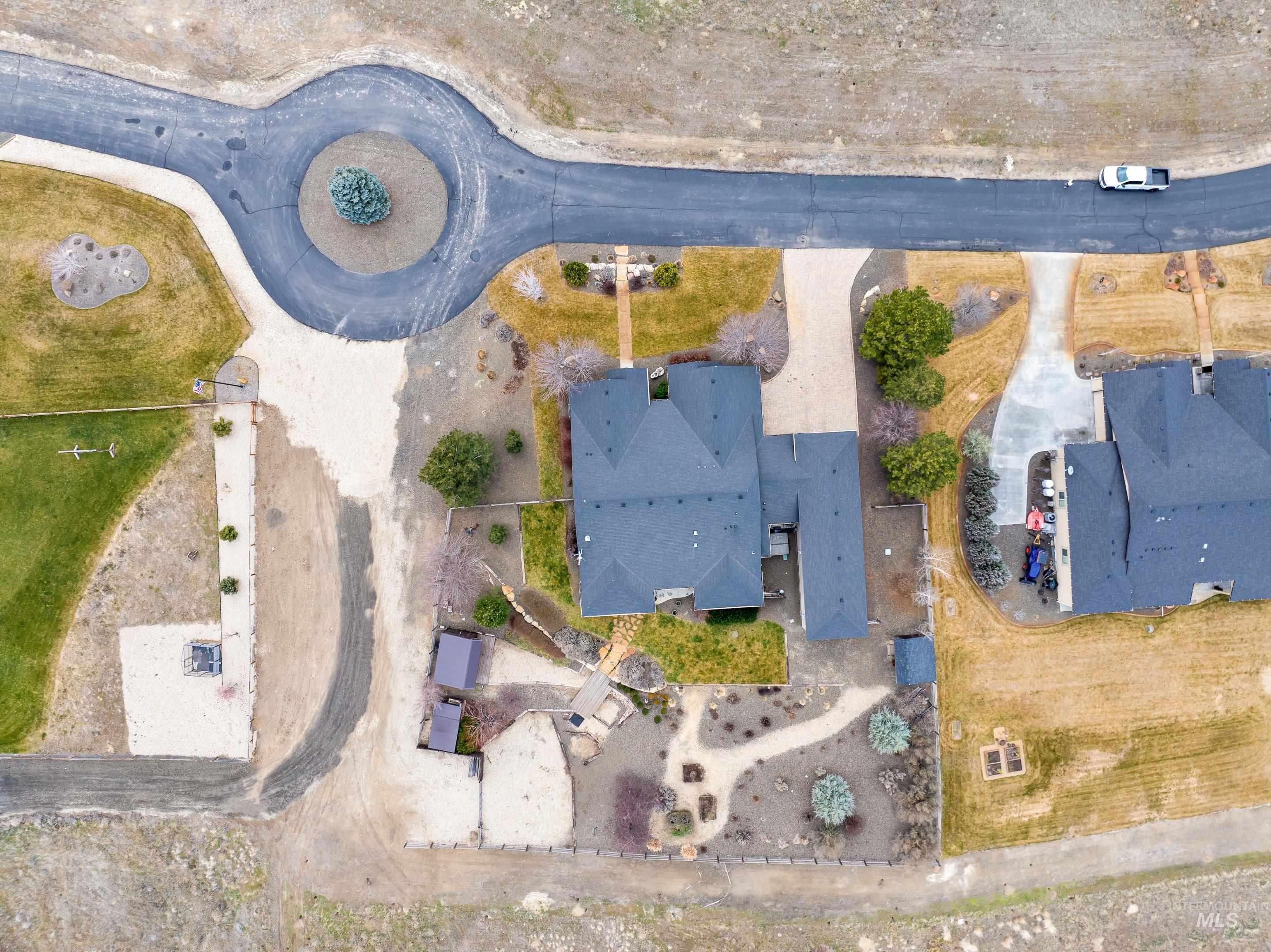 7521 N Grand Ridge Lane, Eagle, Idaho 83616, 3 Bedrooms, 2.5 Bathrooms, Residential For Sale, Price $1,100,000,MLS 98974410