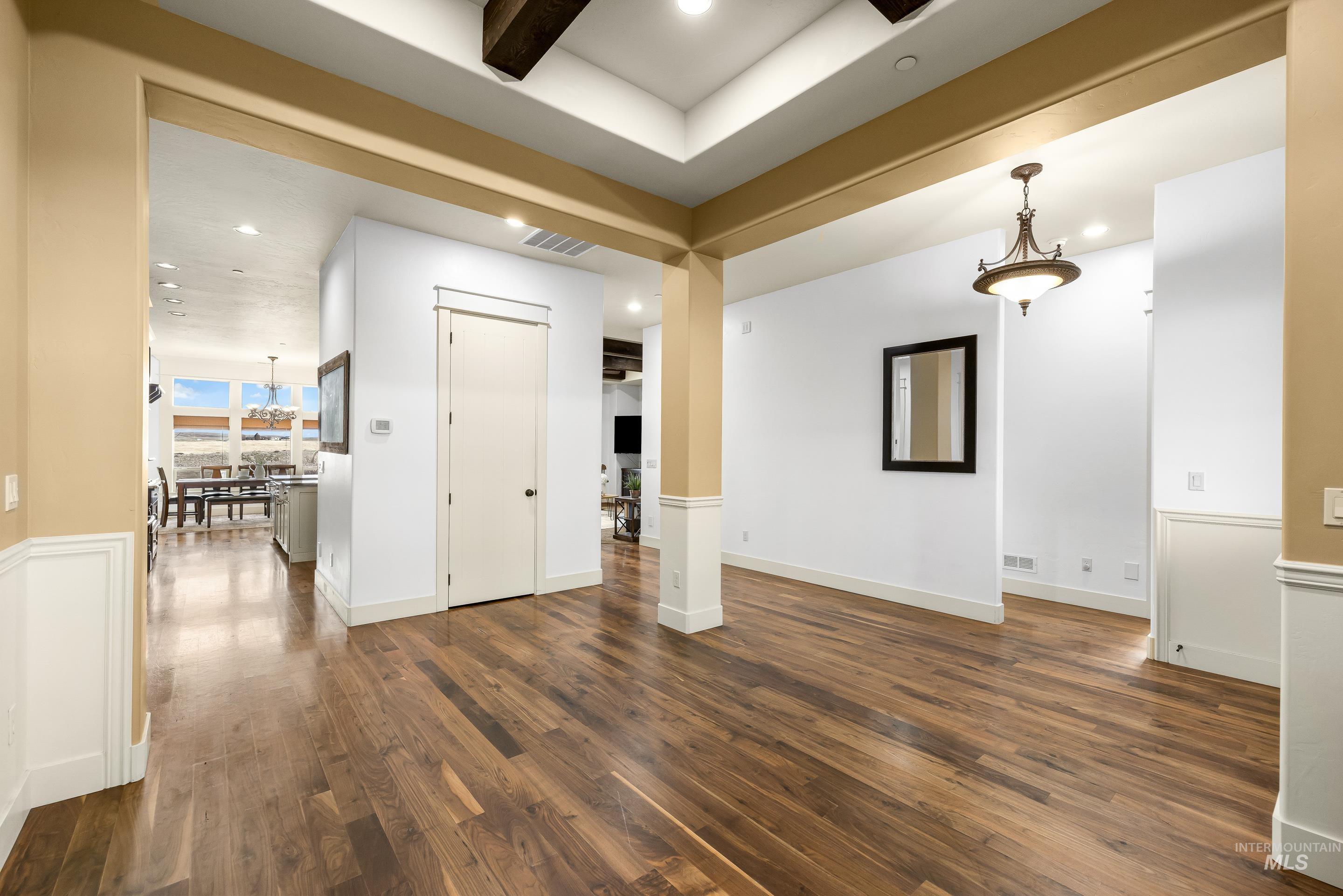 7521 N Grand Ridge Lane, Eagle, Idaho 83616, 3 Bedrooms, 2.5 Bathrooms, Residential For Sale, Price $1,100,000,MLS 98974410