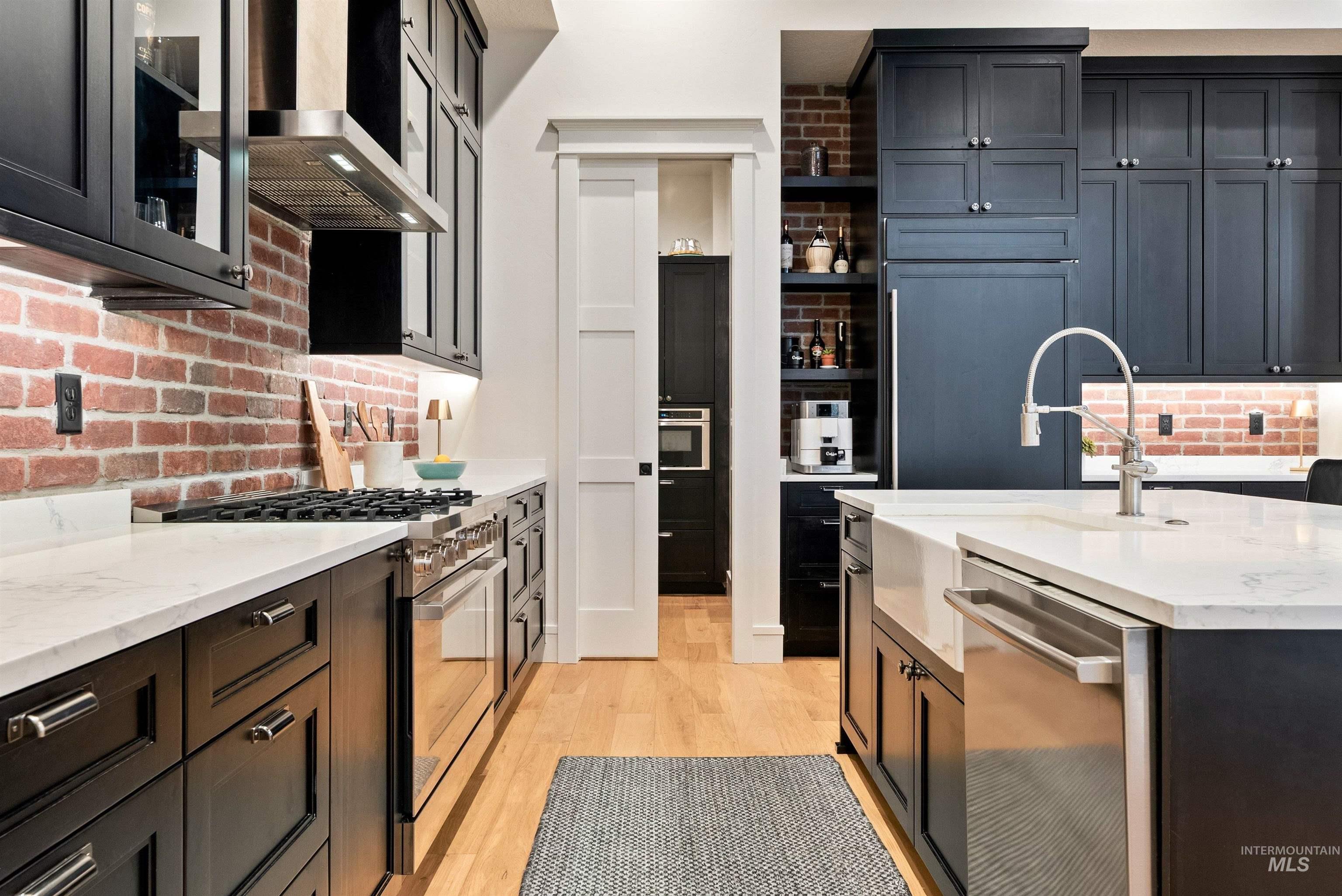 241 S Steel Farm Ave, Eagle, Idaho 83616-4561, 3 Bedrooms, 3 Bathrooms, Residential For Sale, Price $975,000,MLS 98974411