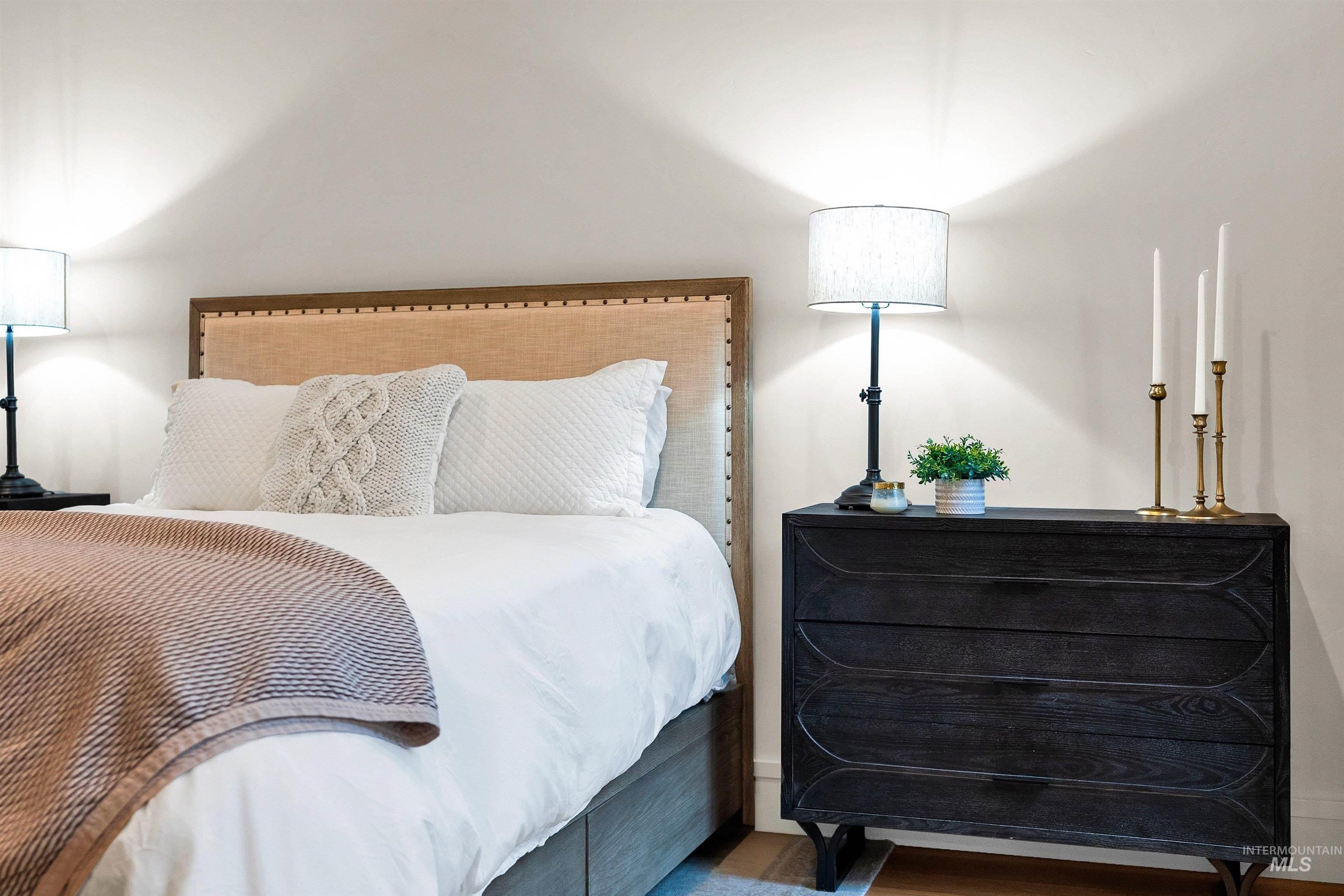 241 S Steel Farm Ave, Eagle, Idaho 83616-4561, 3 Bedrooms, 3 Bathrooms, Residential For Sale, Price $975,000,MLS 98974411