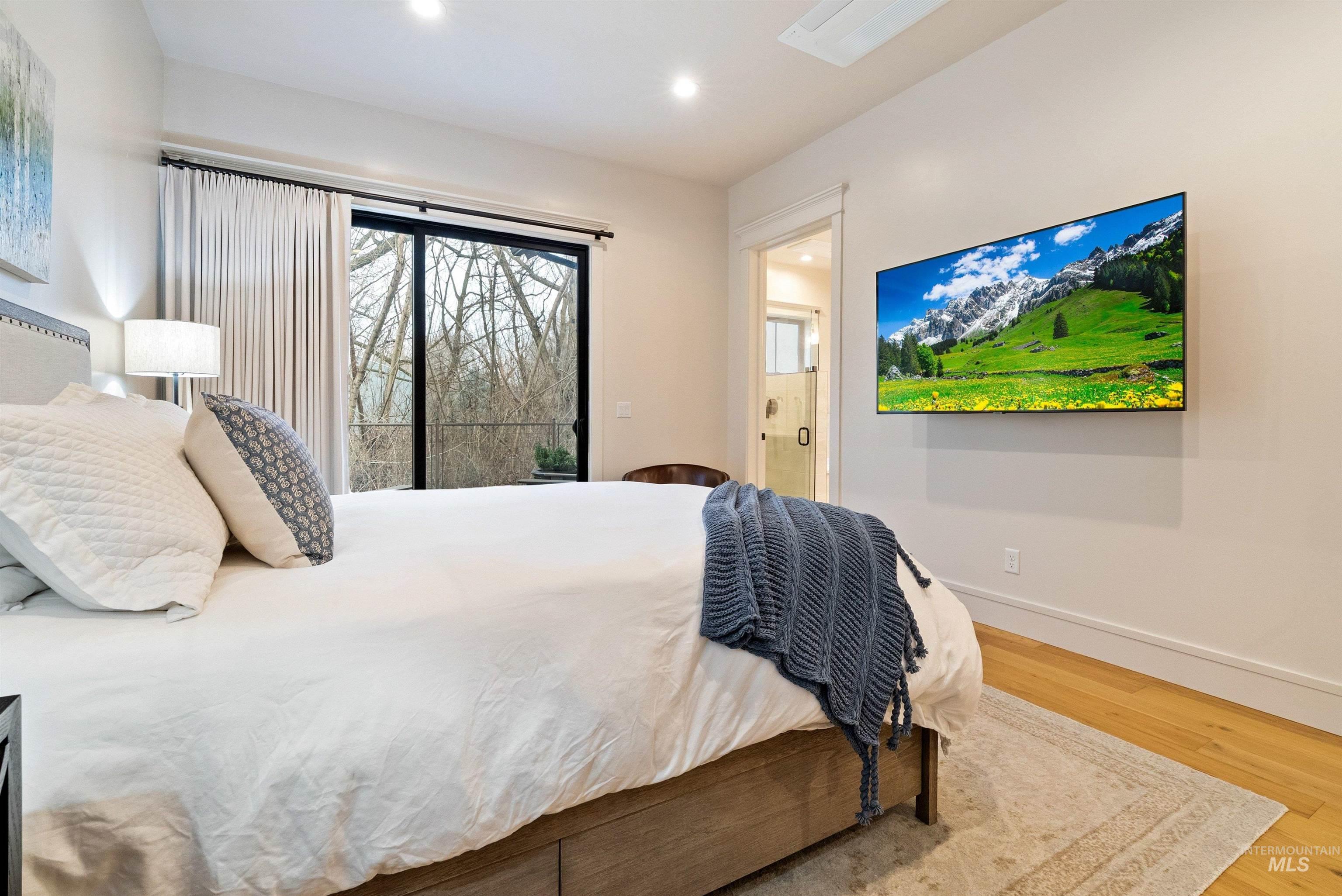 241 S Steel Farm Ave, Eagle, Idaho 83616-4561, 3 Bedrooms, 3 Bathrooms, Residential For Sale, Price $975,000,MLS 98974411