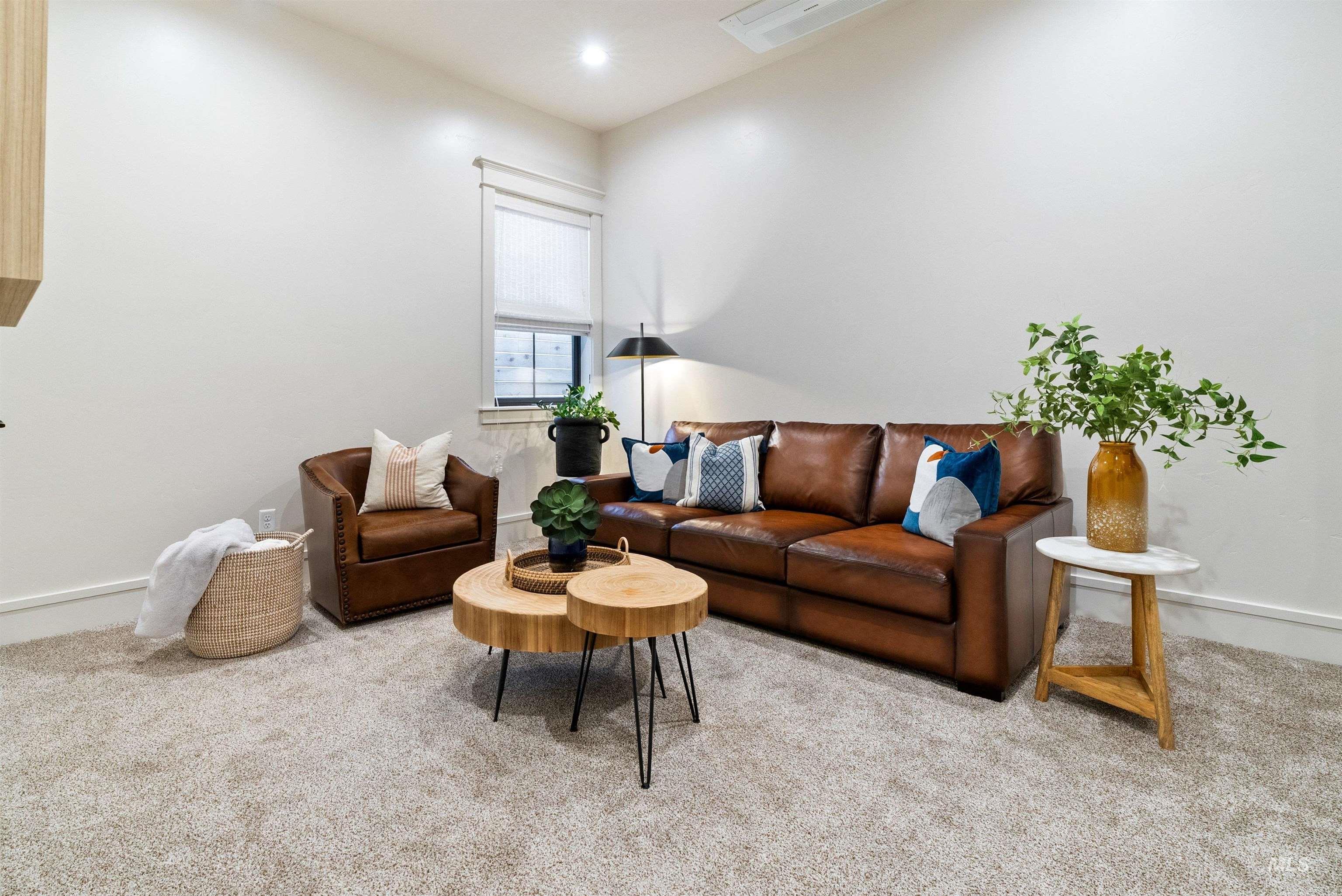 241 S Steel Farm Ave, Eagle, Idaho 83616-4561, 3 Bedrooms, 3 Bathrooms, Residential For Sale, Price $975,000,MLS 98974411