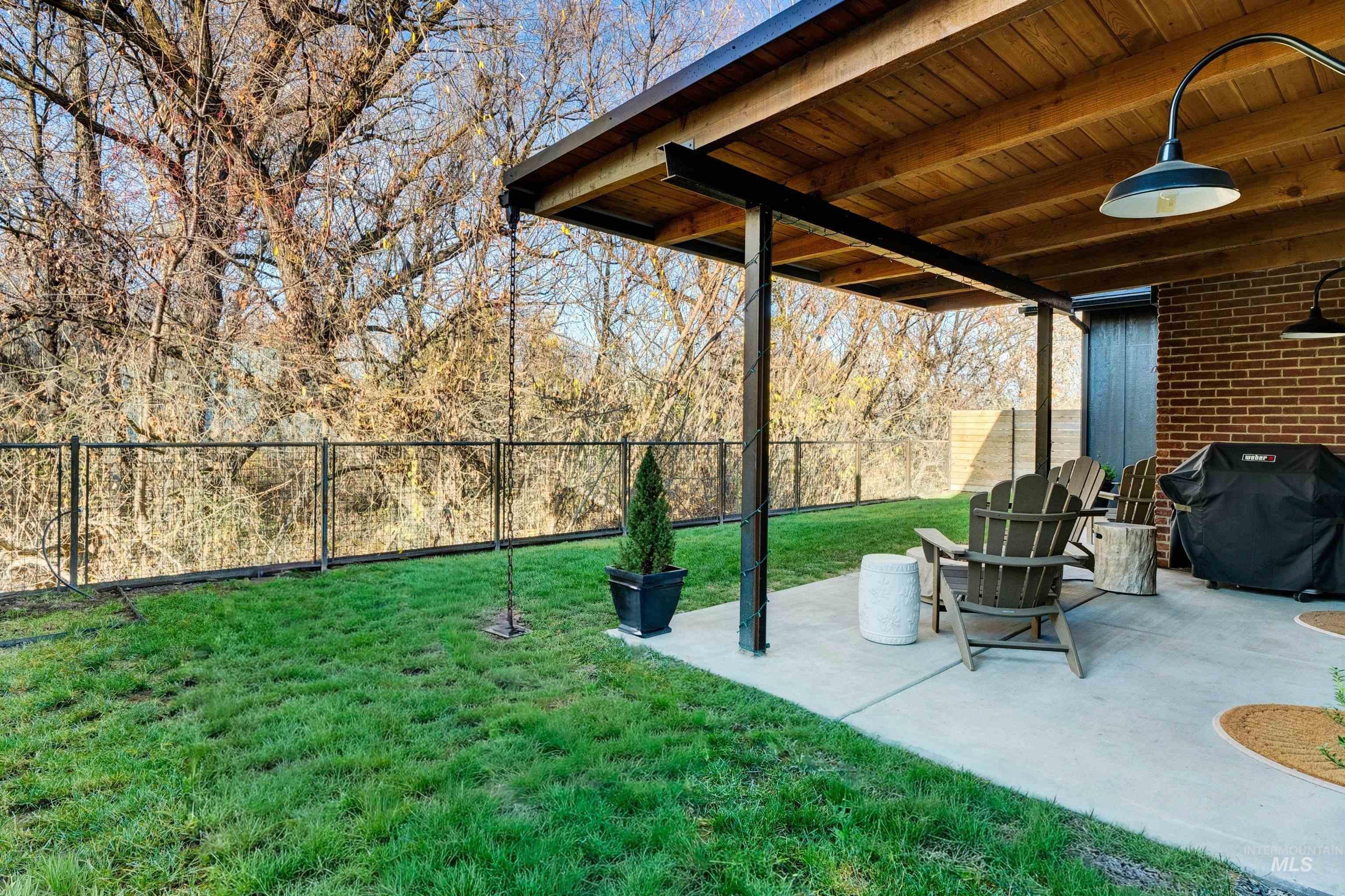 241 S Steel Farm Ave, Eagle, Idaho 83616-4561, 3 Bedrooms, 3 Bathrooms, Residential For Sale, Price $975,000,MLS 98974411