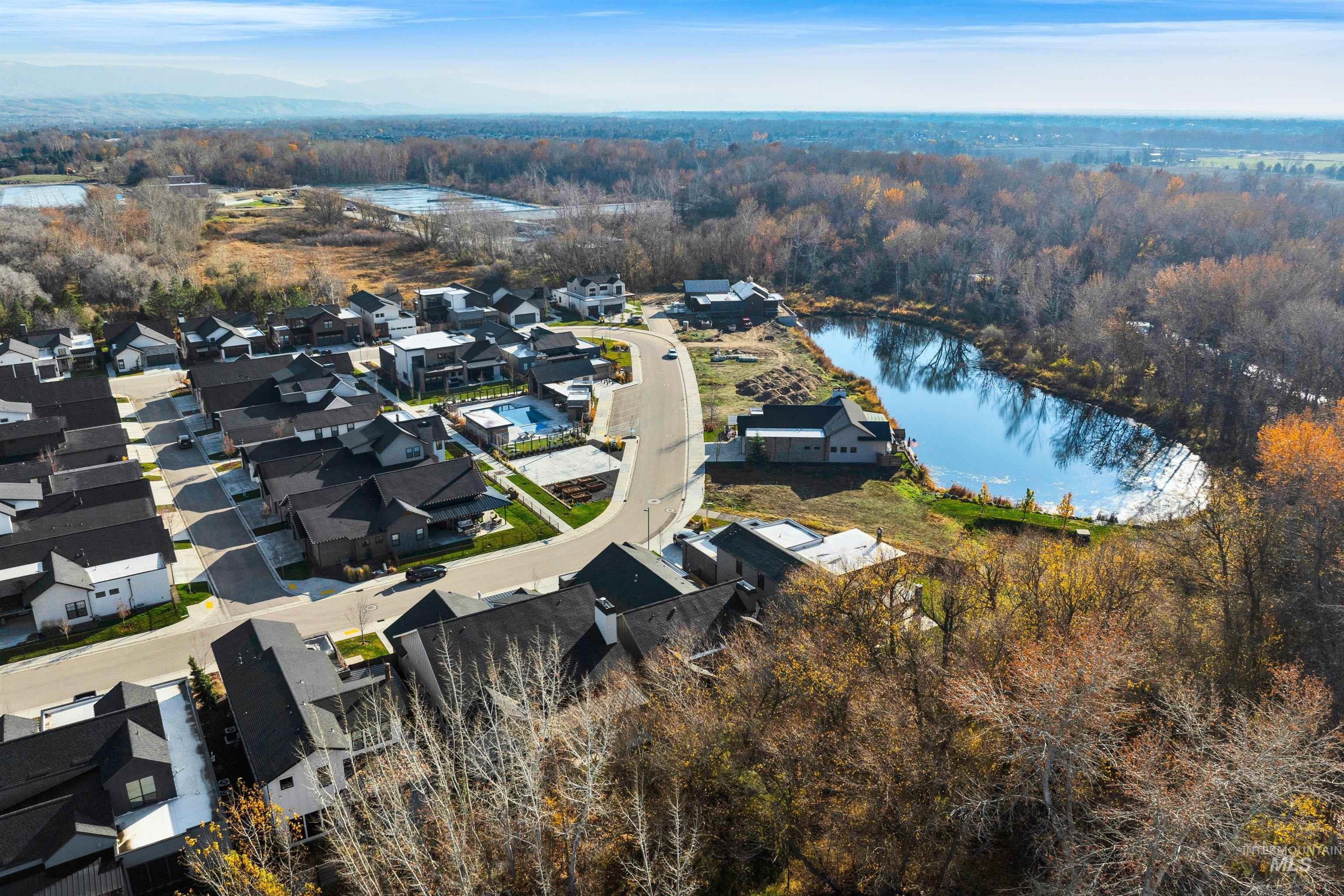 241 S Steel Farm Ave, Eagle, Idaho 83616-4561, 3 Bedrooms, 3 Bathrooms, Residential For Sale, Price $975,000,MLS 98974411