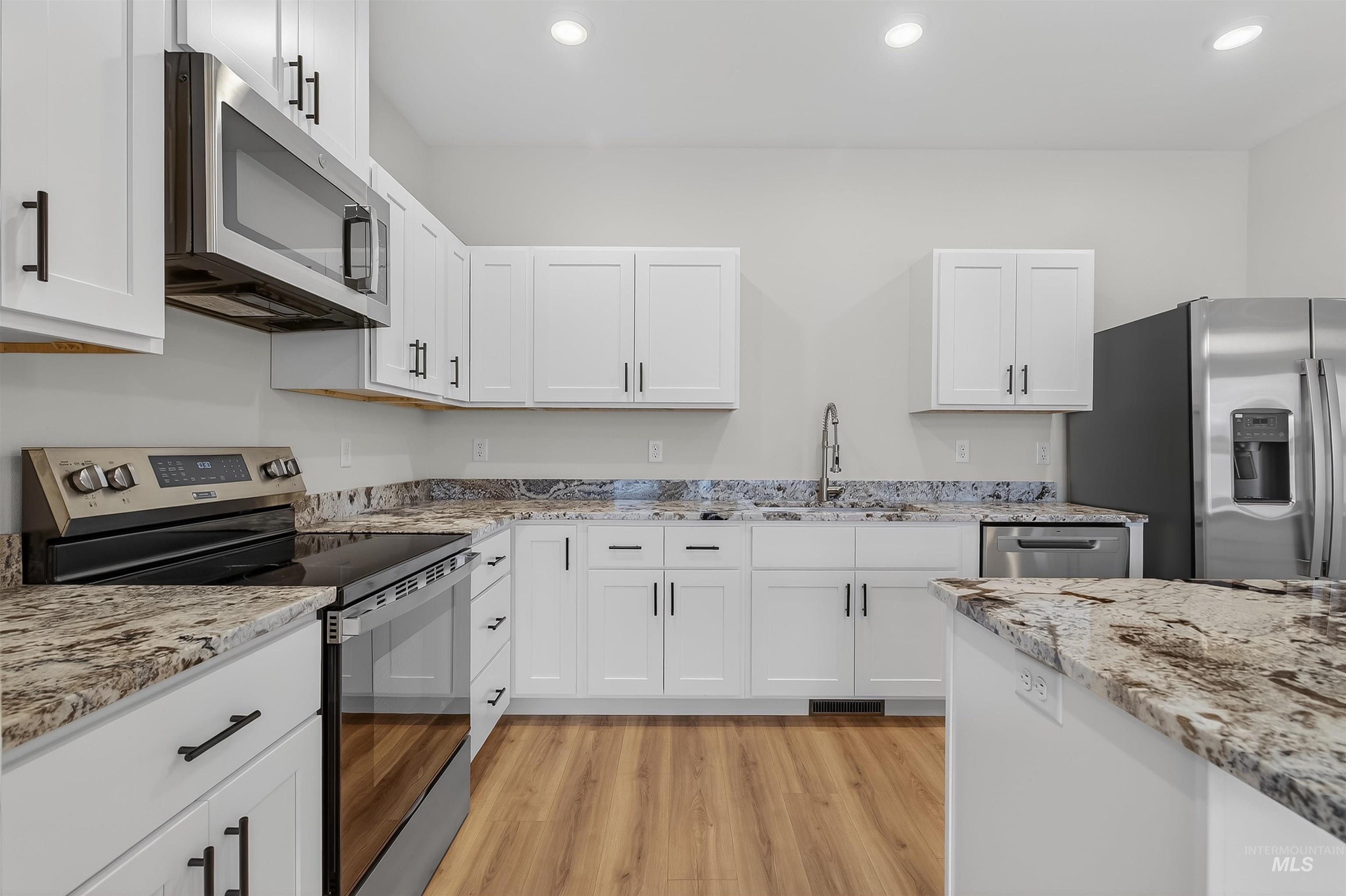 606 Warner Ave, Lewiston, Idaho 83501, 3 Bedrooms, 2 Bathrooms, Residential For Sale, Price $450,000, 98974412