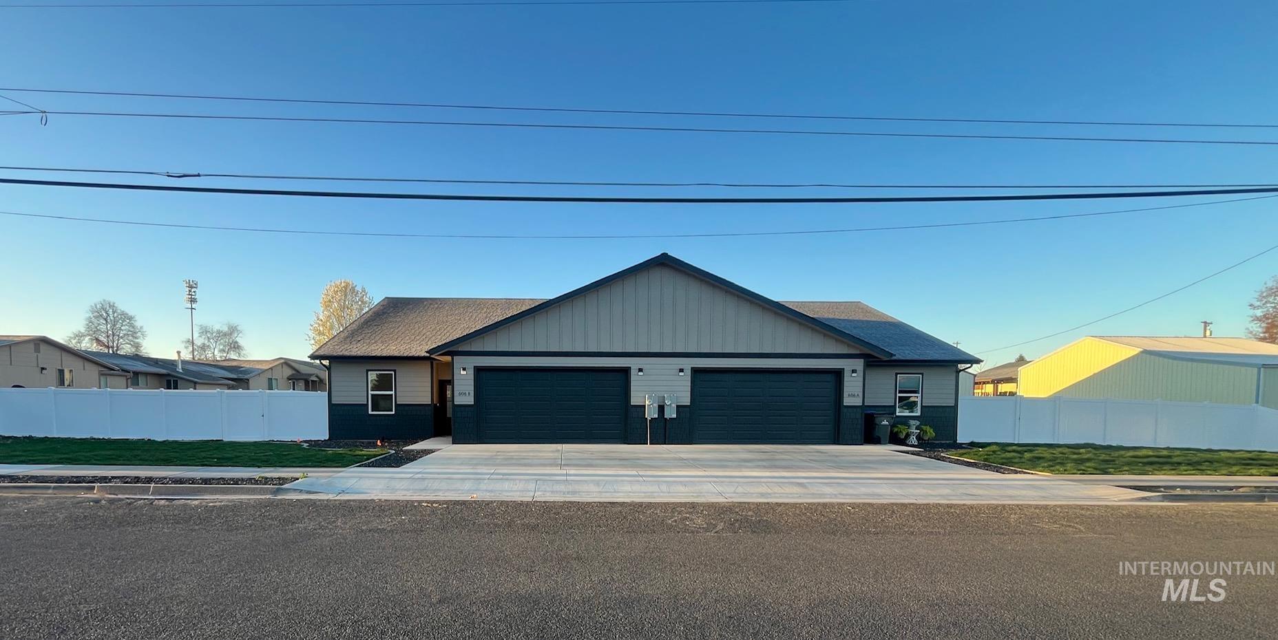 606 Warner Ave, Lewiston, Idaho 83501, 3 Bedrooms, 2 Bathrooms, Residential For Sale, Price $419,000, 98974412