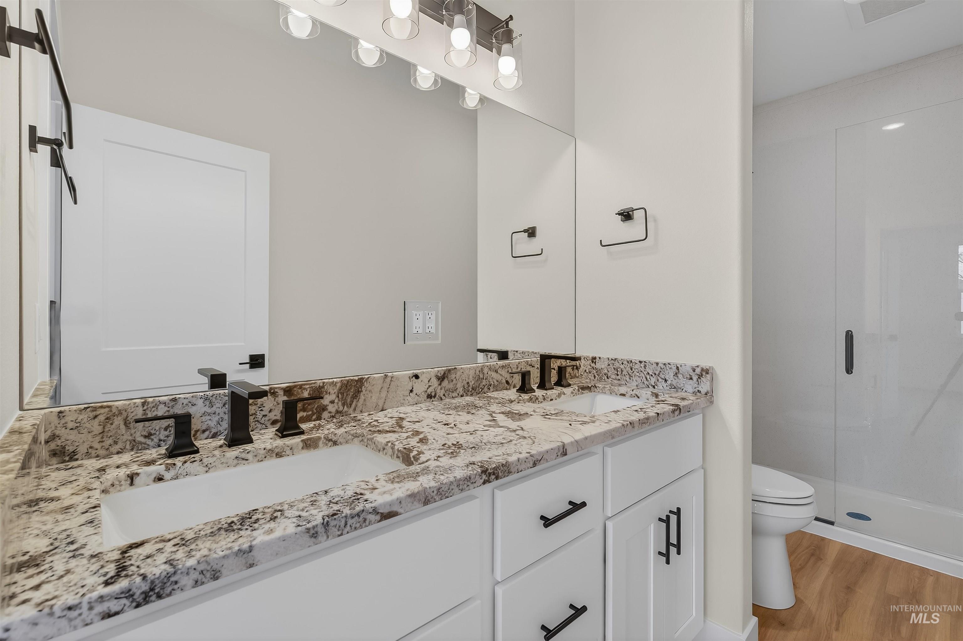 606 Warner Ave, Lewiston, Idaho 83501, 3 Bedrooms, 2 Bathrooms, Residential For Sale, Price $450,000, 98974412