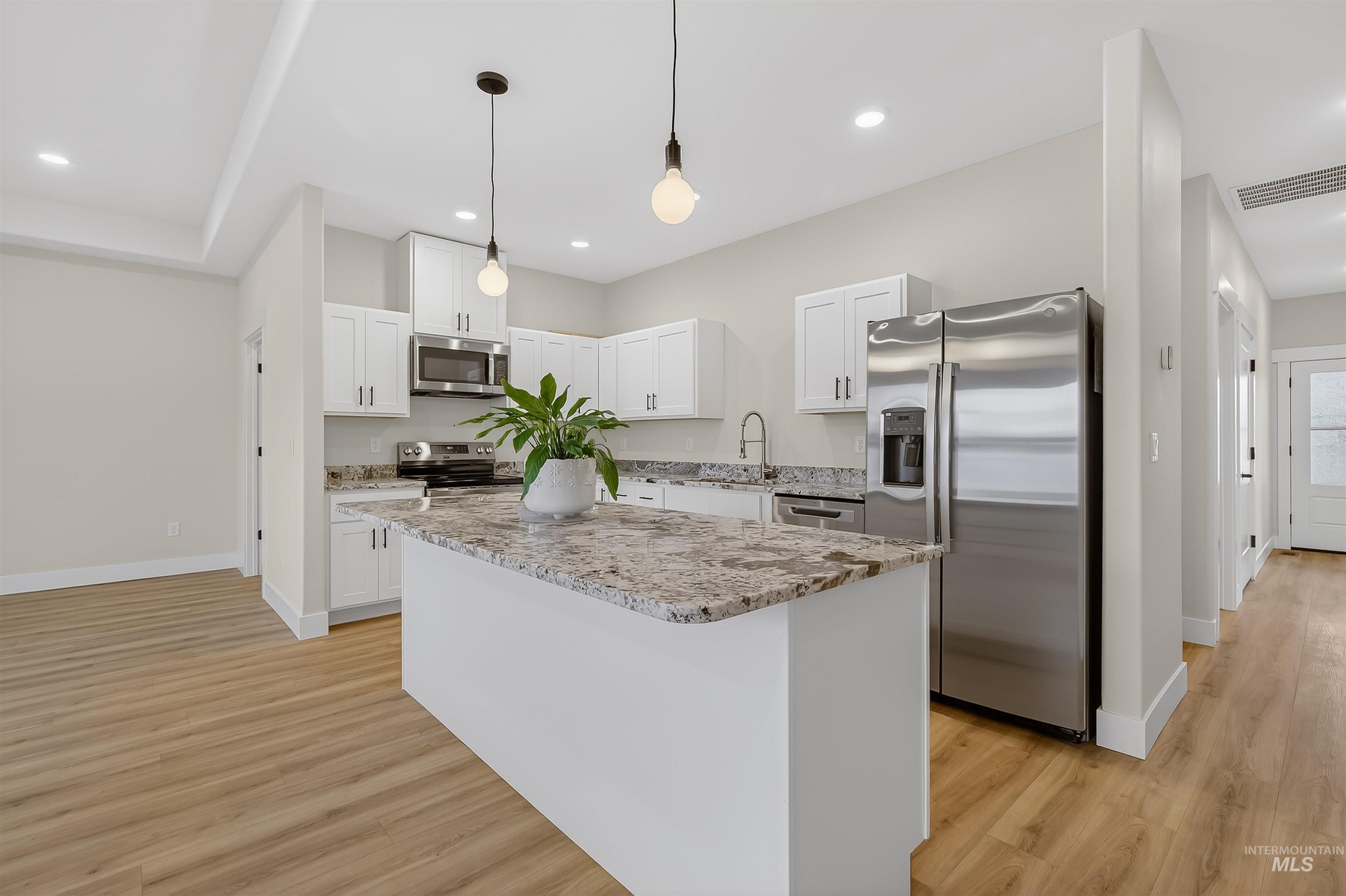 606 Warner Ave, Lewiston, Idaho 83501, 3 Bedrooms, 2 Bathrooms, Residential For Sale, Price $450,000, 98974412