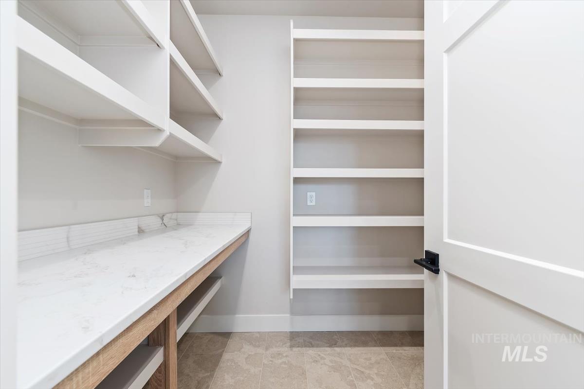 357 W. Flour Mill Ct., Middleton, Idaho 83644, 3 Bedrooms, 2.5 Bathrooms, Residential For Sale, Price $712,900,MLS 98974416