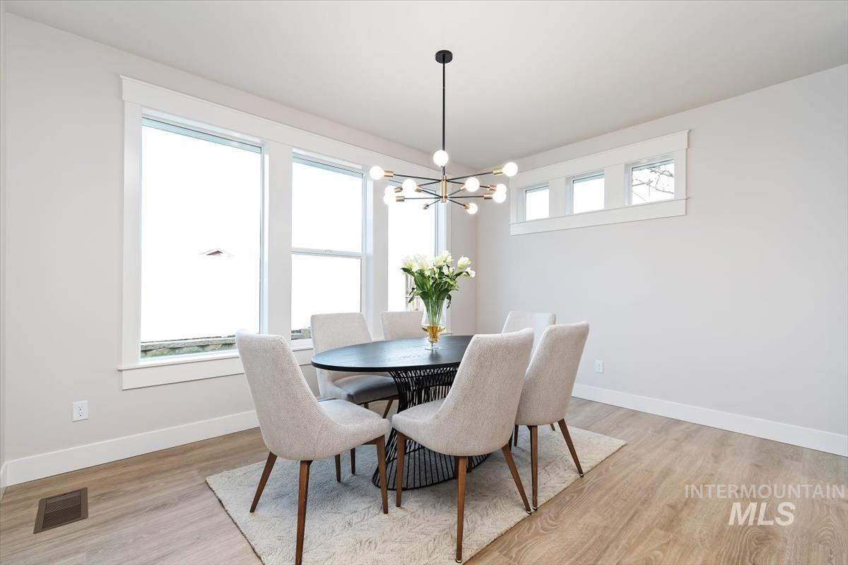 357 W. Flour Mill Ct., Middleton, Idaho 83644, 3 Bedrooms, 2.5 Bathrooms, Residential For Sale, Price $712,900,MLS 98974416