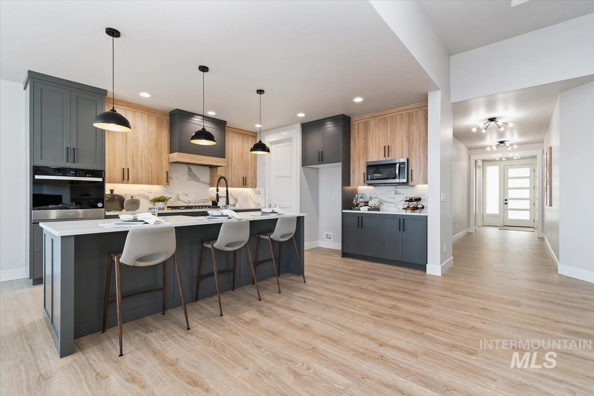 357 W. Flour Mill Ct., Middleton, Idaho 83644, 3 Bedrooms, 2.5 Bathrooms, Residential For Sale, Price $712,900,MLS 98974416