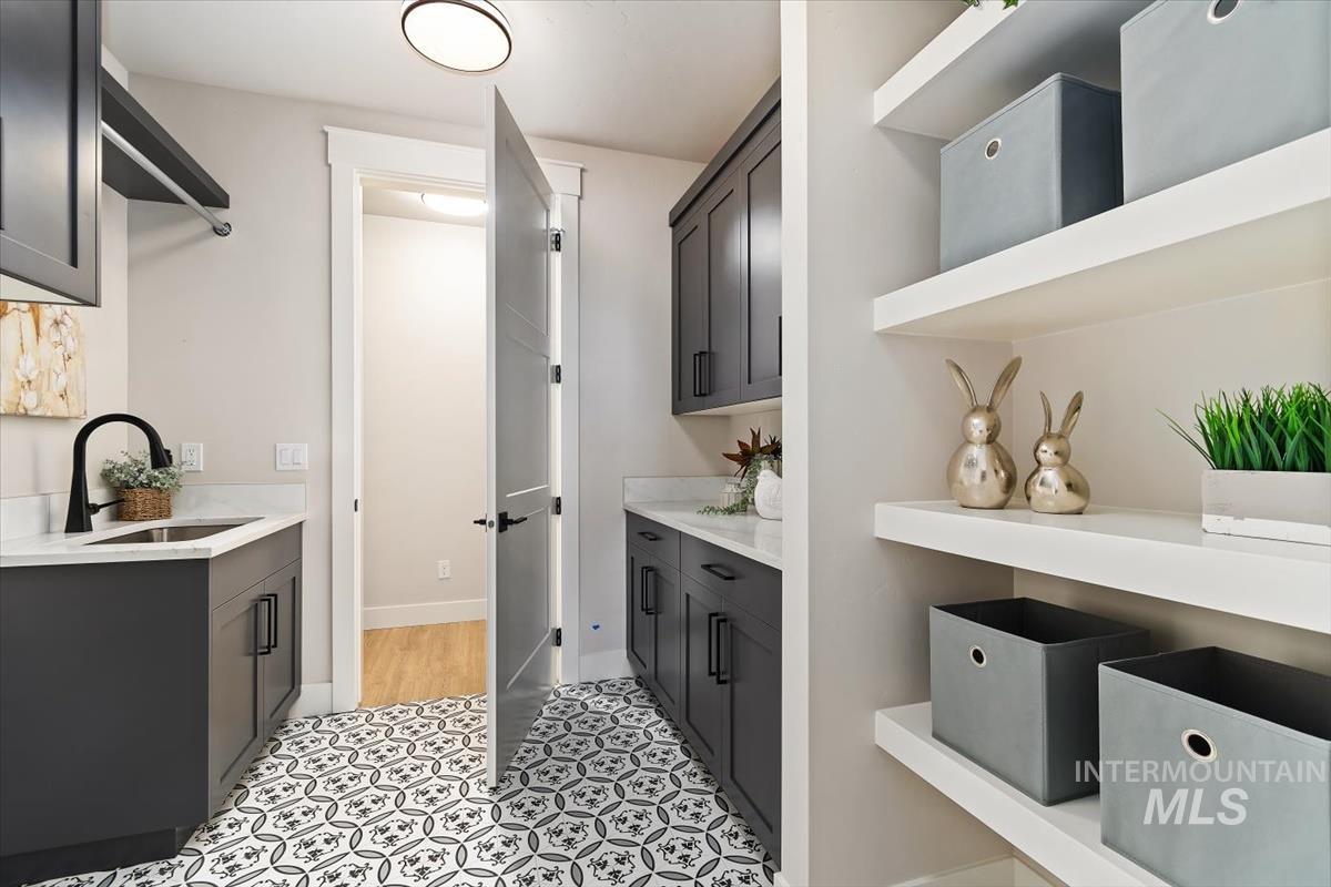 357 W. Flour Mill Ct., Middleton, Idaho 83644, 3 Bedrooms, 2.5 Bathrooms, Residential For Sale, Price $712,900,MLS 98974416