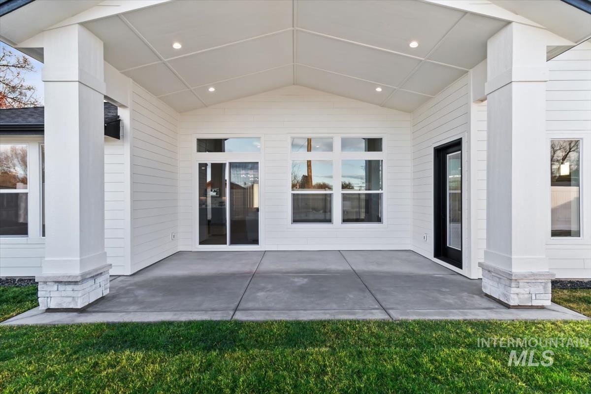 357 W. Flour Mill Ct., Middleton, Idaho 83644, 3 Bedrooms, 2.5 Bathrooms, Residential For Sale, Price $712,900,MLS 98974416