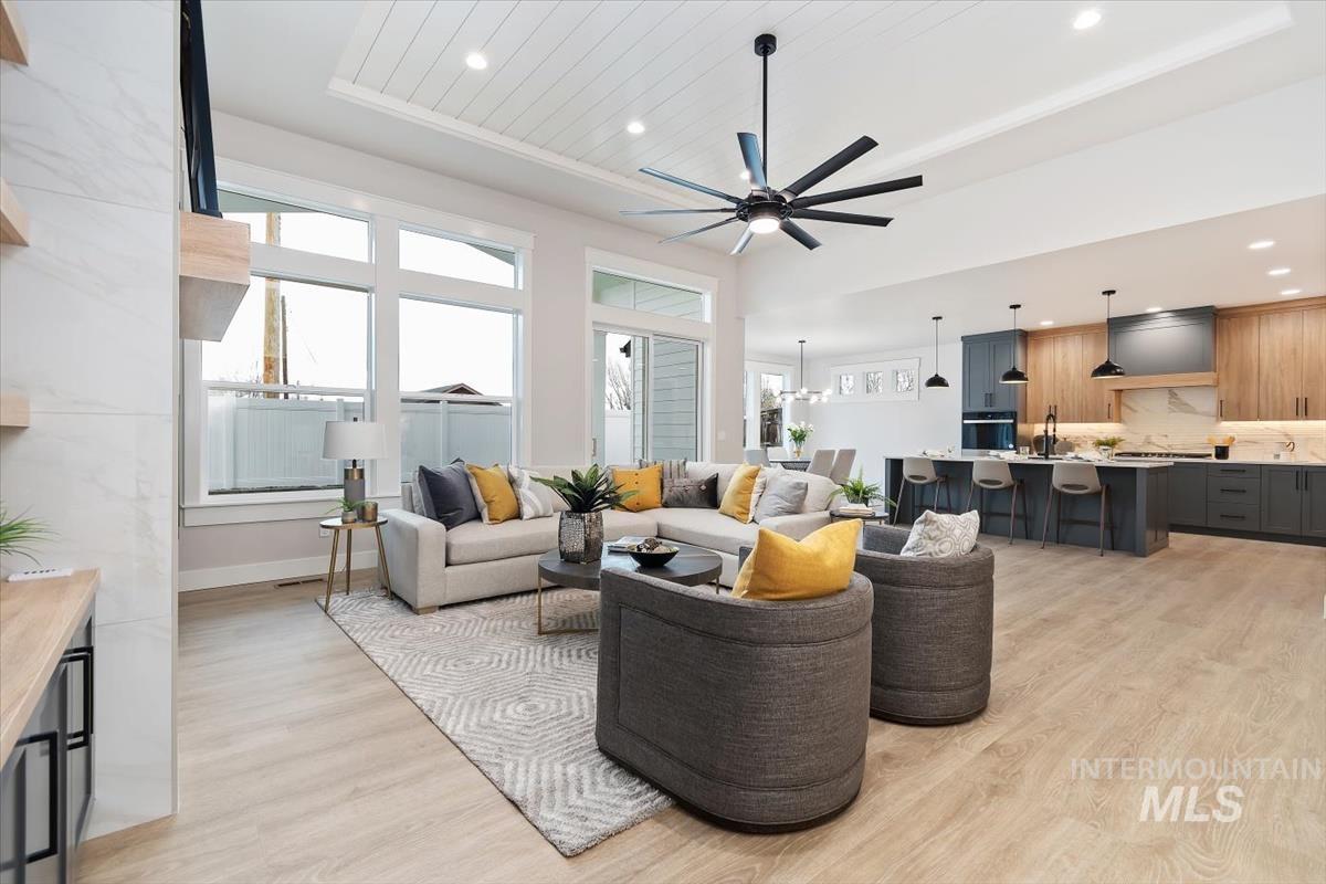 357 W. Flour Mill Ct., Middleton, Idaho 83644, 3 Bedrooms, 2.5 Bathrooms, Residential For Sale, Price $712,900,MLS 98974416