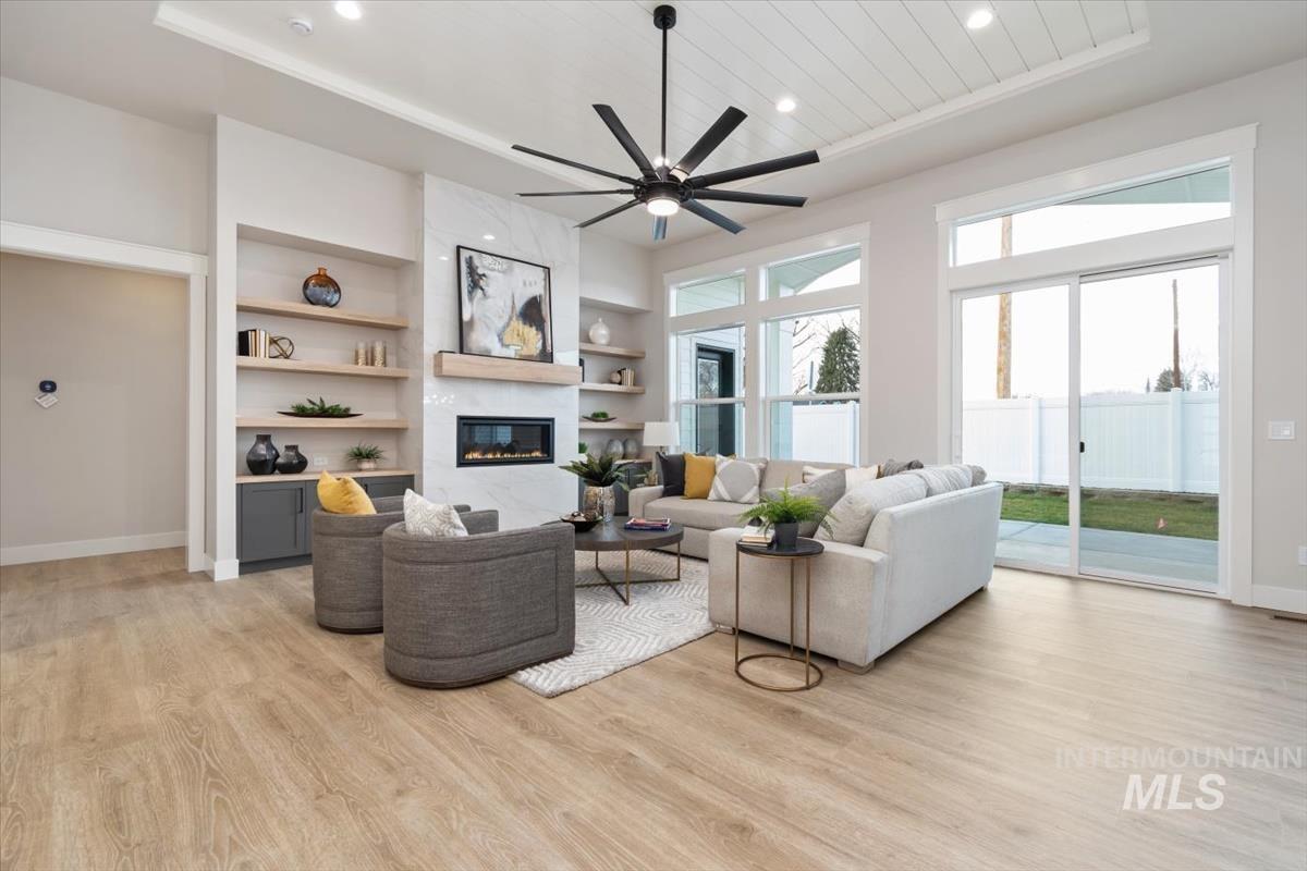 357 W. Flour Mill Ct., Middleton, Idaho 83644, 3 Bedrooms, 2.5 Bathrooms, Residential For Sale, Price $712,900,MLS 98974416