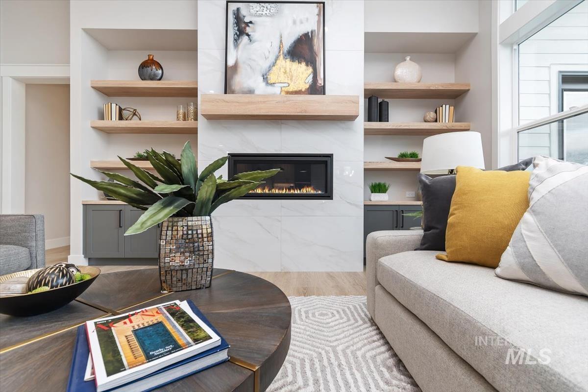 357 W. Flour Mill Ct., Middleton, Idaho 83644, 3 Bedrooms, 2.5 Bathrooms, Residential For Sale, Price $712,900,MLS 98974416