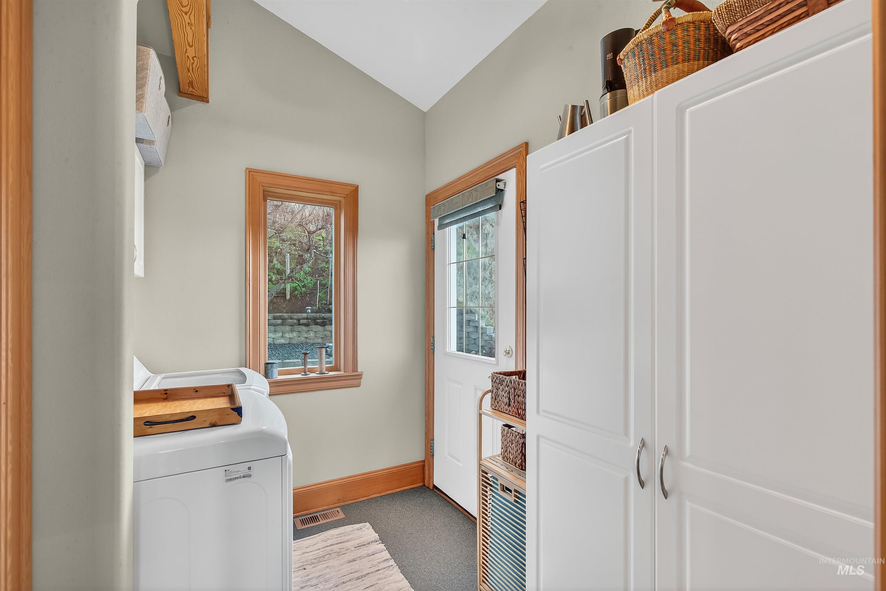 66 Appleford Court, Asotin, Washington 99402, 3 Bedrooms, 3 Bathrooms, Residential For Sale, Price $584,900,MLS 98974419