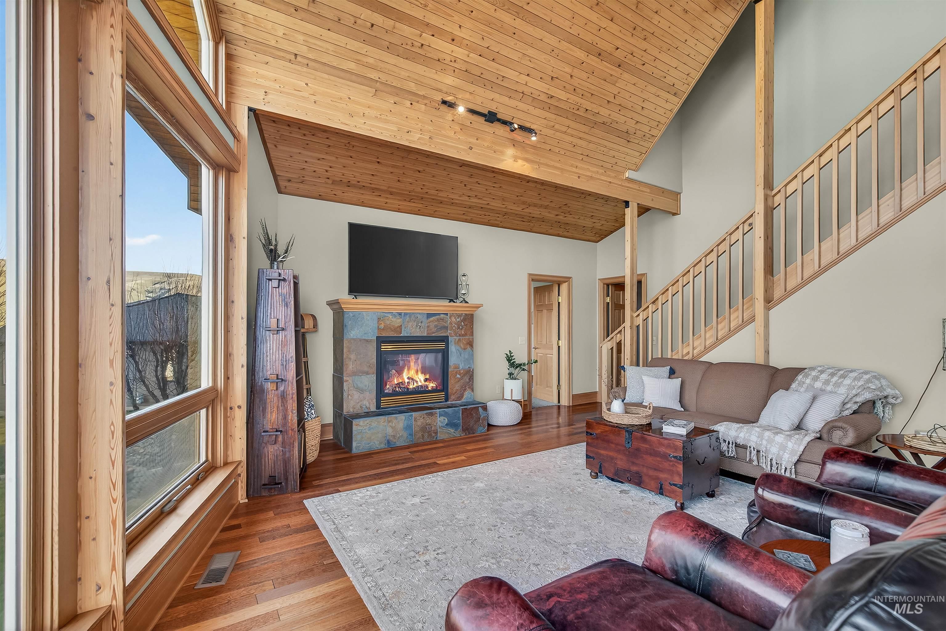 66 Appleford Court, Asotin, Washington 99402, 3 Bedrooms, 3 Bathrooms, Residential For Sale, Price $584,900,MLS 98974419