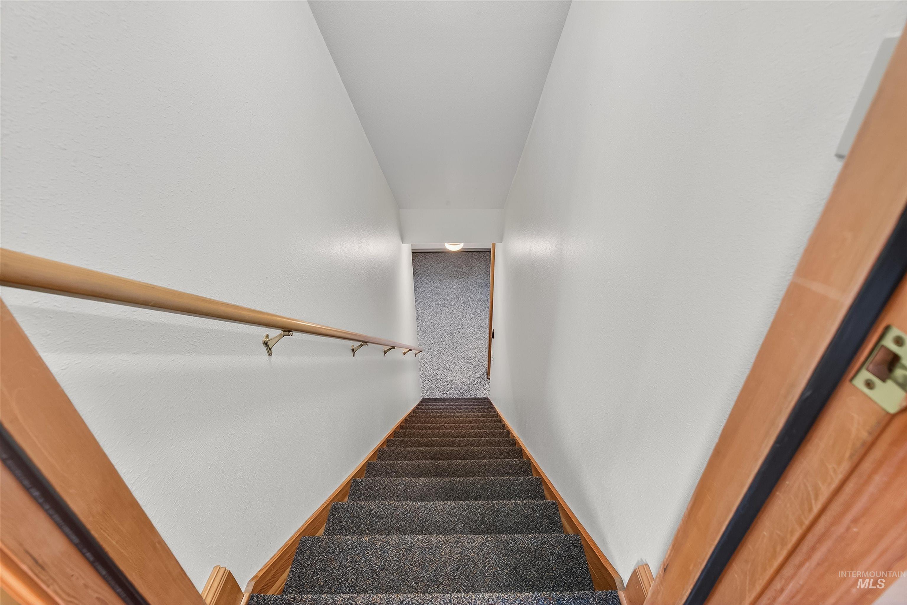 66 Appleford Court, Asotin, Washington 99402, 3 Bedrooms, 3 Bathrooms, Residential For Sale, Price $624,900,MLS 98974419